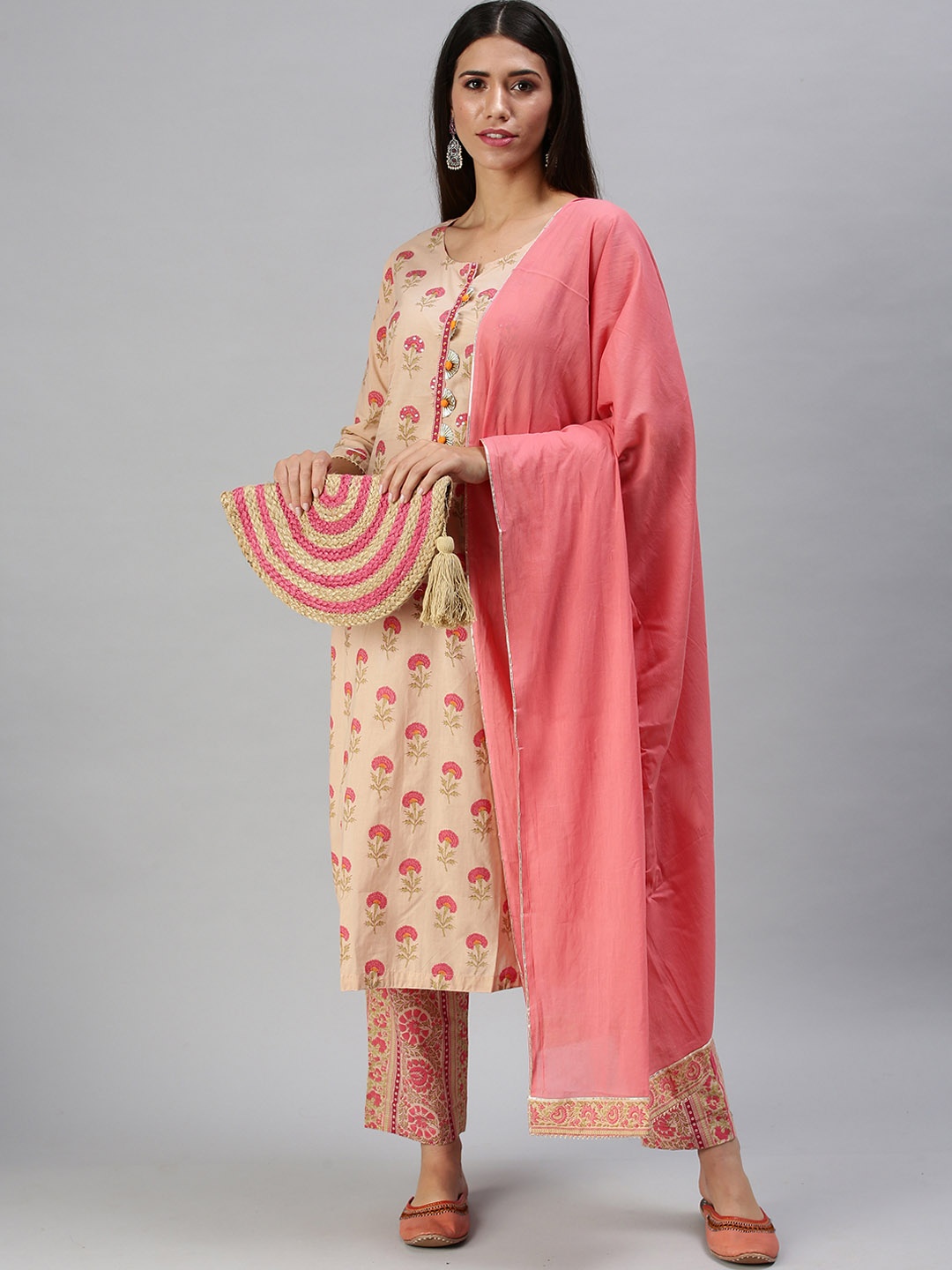 SHOWOFF Women Pink Floral Printed Gotta Patti Kurta with Trousers & With Dupatta
SHOWOFF Women Pink Floral Printed Gotta Patti Kurta with Trousers & With Dupatta