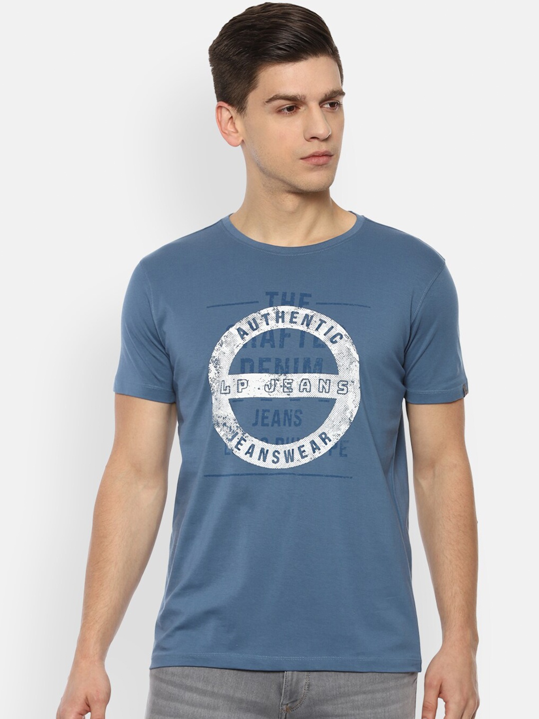 Louis Philippe Jeans Men Blue & White Brand Logo Printed Slim Fit Pure Cotton T-shirt
Louis Philippe Jeans Men Blue & White Brand Logo Printed Slim Fit Pure Cotton T-shirt