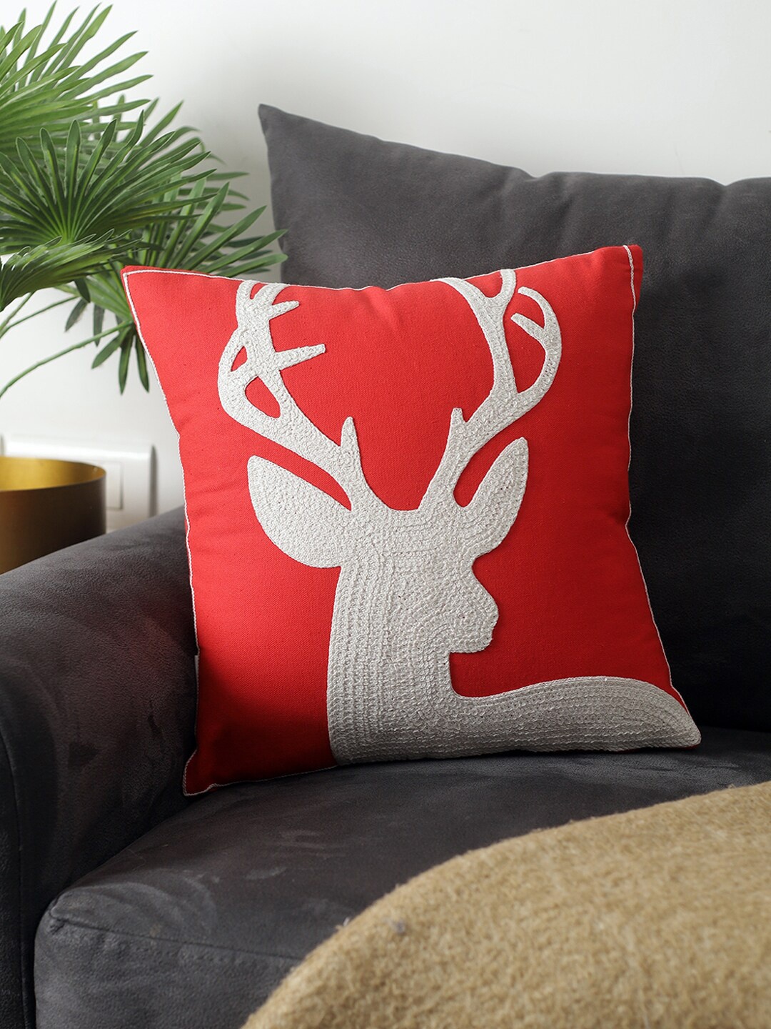 A Vintage Affair- Home Decor Red & White Christmas Reindeer Embroidered Cushion Covers
A Vintage Affair- Home Decor Red & White Christmas Reindeer Embroidered Cushion Covers