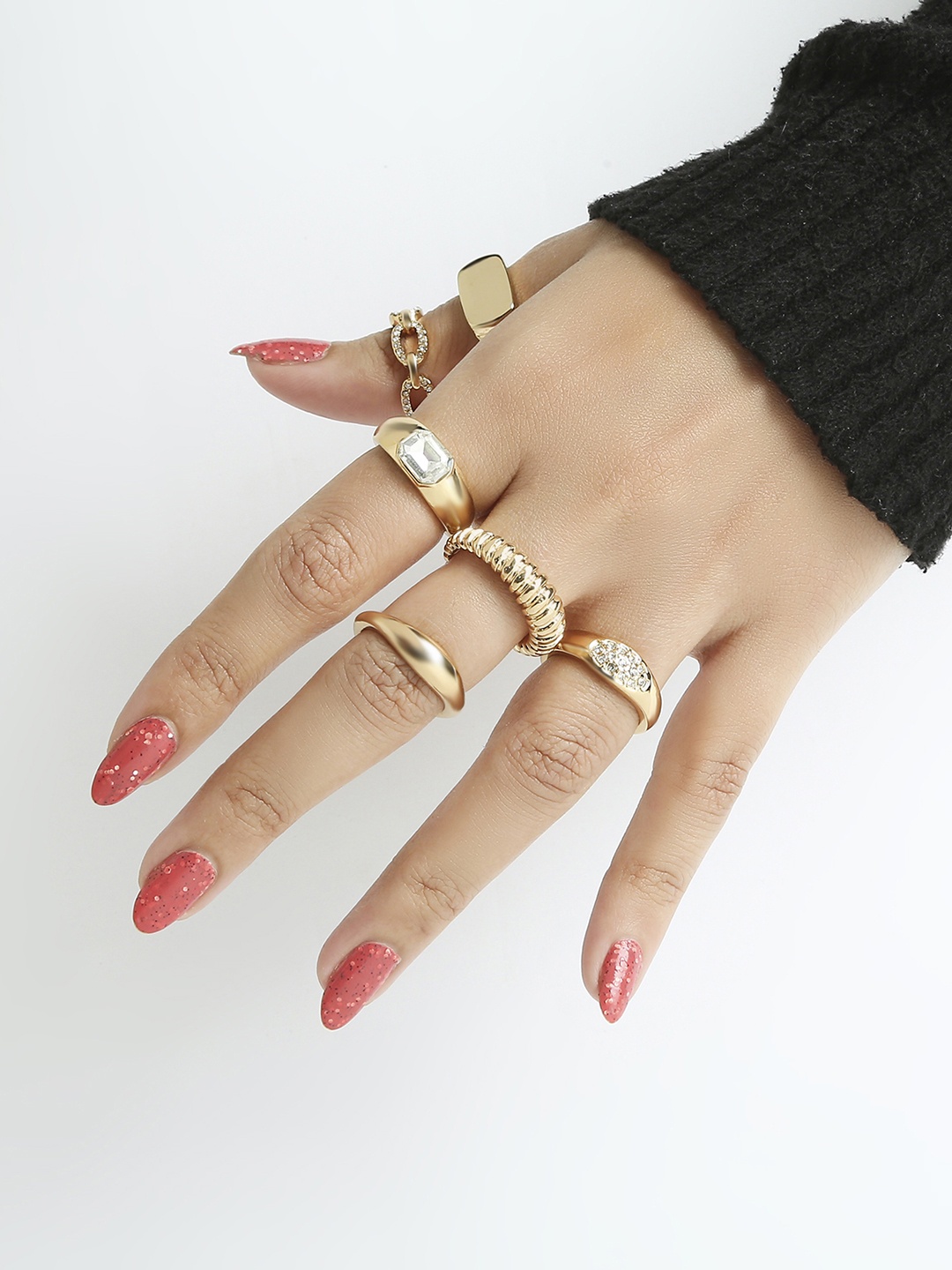 Lilly & sparkle Set Of 6 Gold-Toned & White Crystal Embellished Contemporary Finger Rings
Lilly & sparkle Set Of 6 Gold-Toned & White Crystal Embellished Contemporary Finger Rings