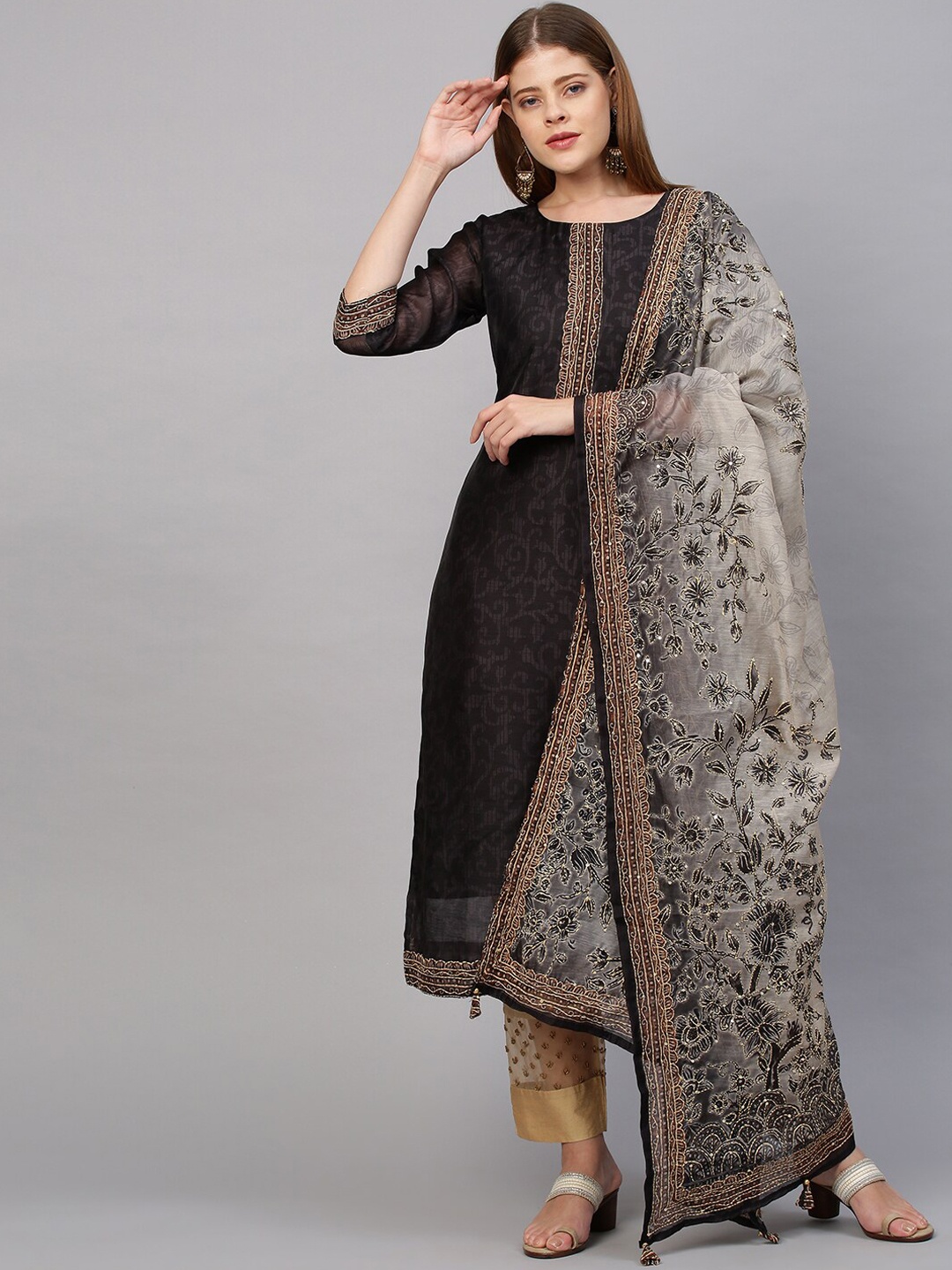 FASHOR Women Black Ethnic Motifs Yoke Design Chanderi Silk Kurta With Embroidered Dupatta
FASHOR Women Black Ethnic Motifs Yoke Design Chanderi Silk Kurta With Embroidered Dupatta