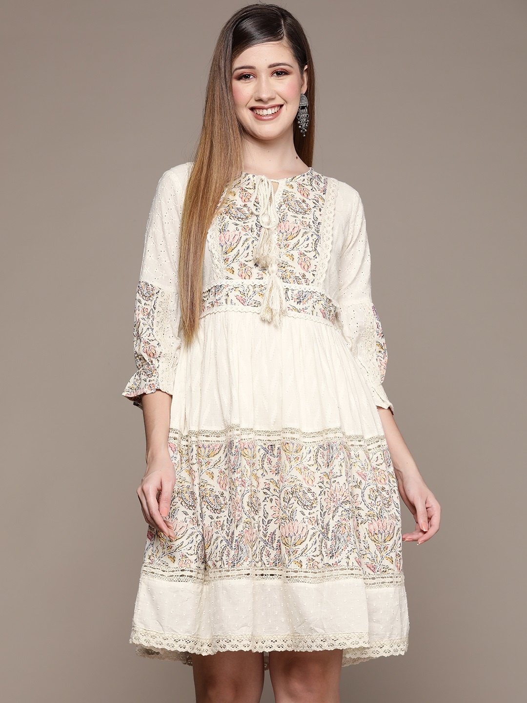 Ishin Off White & Olive Green Floral Embroidered Pure Cotton Dobby Weave A-Line Dress
Ishin Off White & Olive Green Floral Embroidered Pure Cotton Dobby Weave A-Line Dress