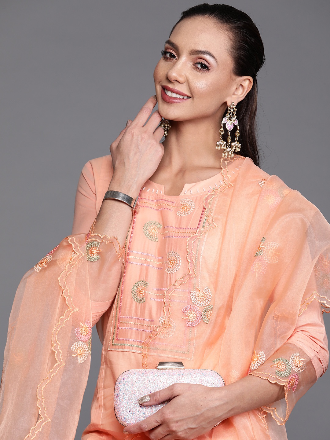 Indo Era Women Orange & Pink Floral Embroidered Thread Work Kurta with Trousers & Dupatta
Indo Era Women Orange & Pink Floral Embroidered Thread Work Kurta with Trousers & Dupatta