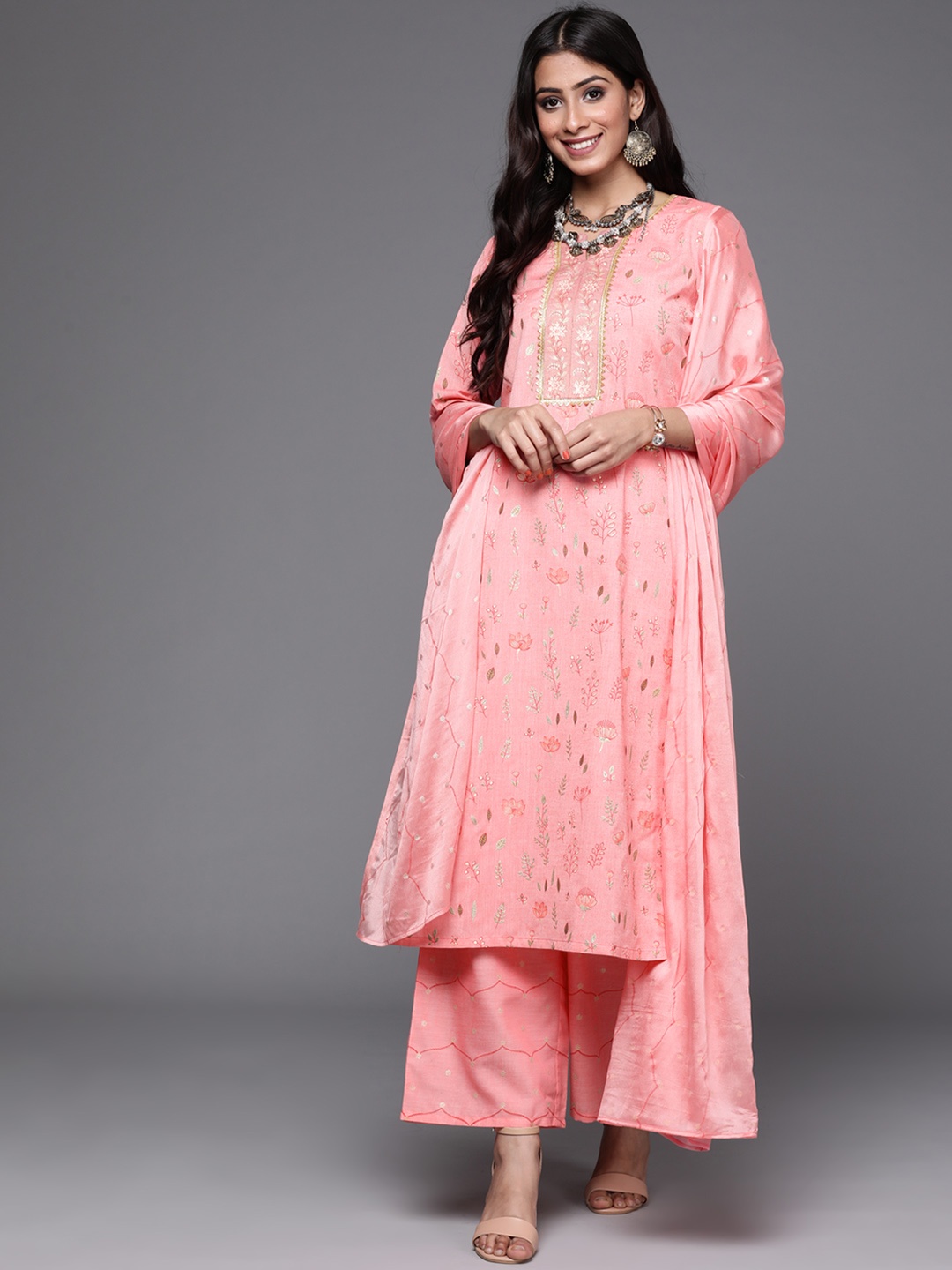 Libas Women Pink & Gold Floral Printed Gotta Patti Straight Kurta with Palazzos Dupatta
Libas Women Pink & Gold Floral Printed Gotta Patti Straight Kurta with Palazzos Dupatta