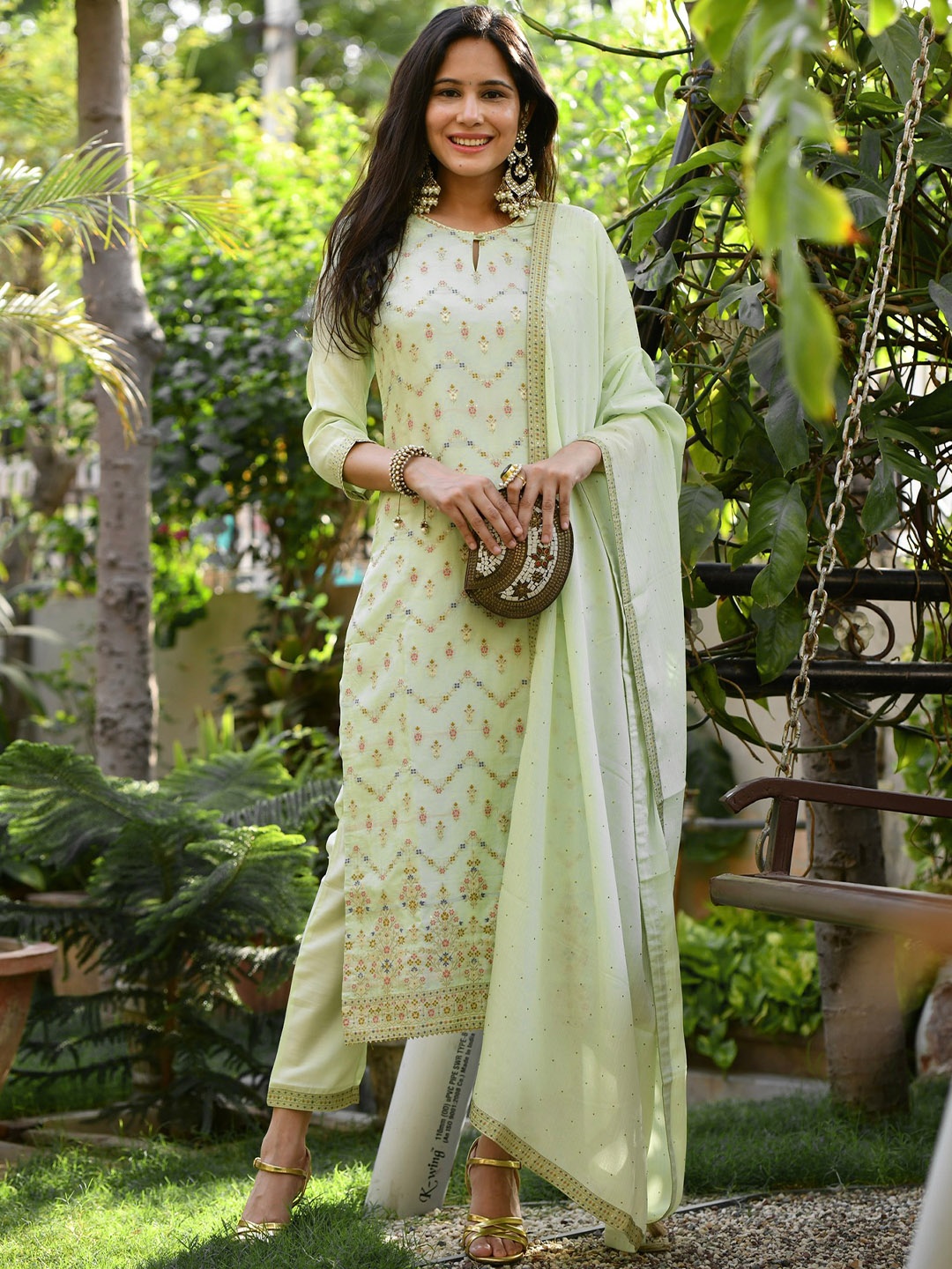 Libas Women Mint Green Ethic Motifs & Peach-Coloured Kurta with Trousers & Dupatta
Libas Women Mint Green Ethic Motifs & Peach-Coloured Kurta with Trousers & Dupatta