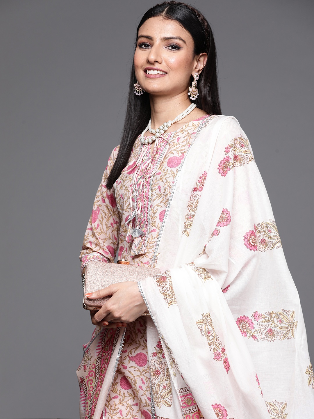 Libas Women Pink & Green Floral Printed Cotton Straight Kurta with Skirt & With Dupatta
Libas Women Pink & Green Floral Printed Cotton Straight Kurta with Skirt & With Dupatta