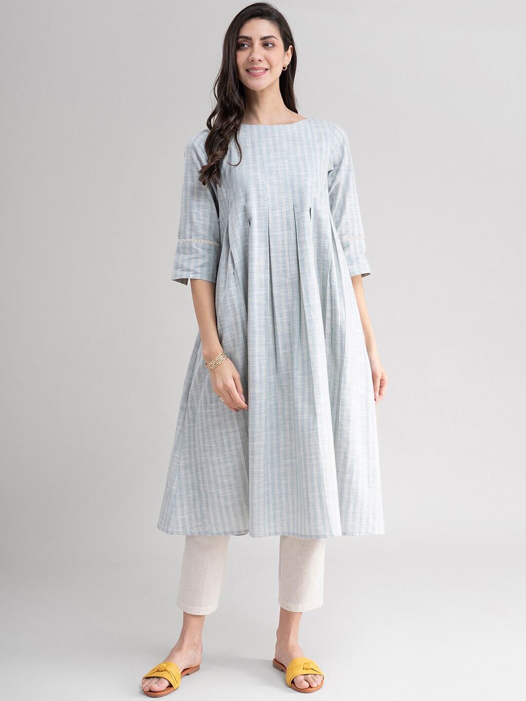 Marigold by FableStreet Women Grey Striped High Slit Pure Cotton Kurti with Trousers
Marigold by FableStreet Women Grey Striped High Slit Pure Cotton Kurti with Trousers