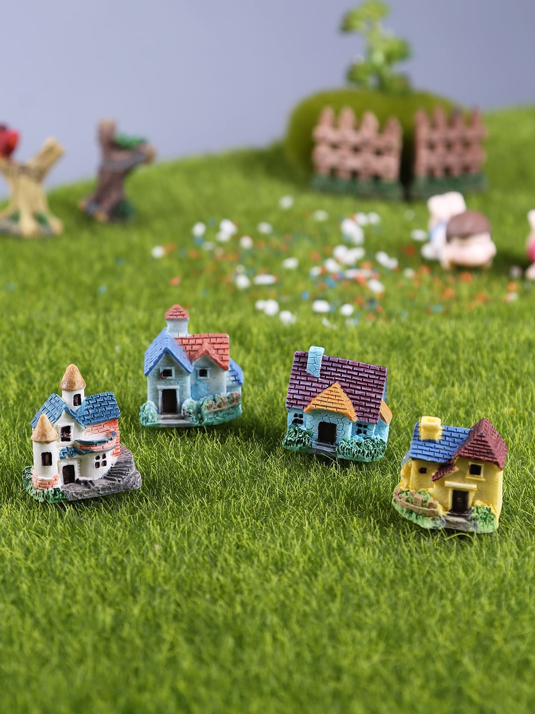TAYHAA Set of 4 Purple & Blue Garden House Toys