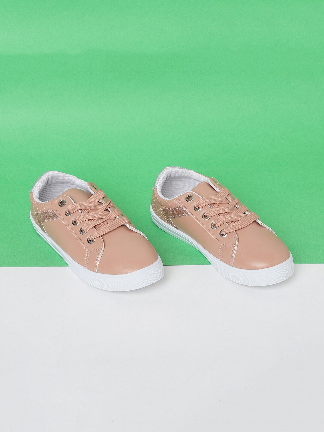 max Girls Pink Sneakers