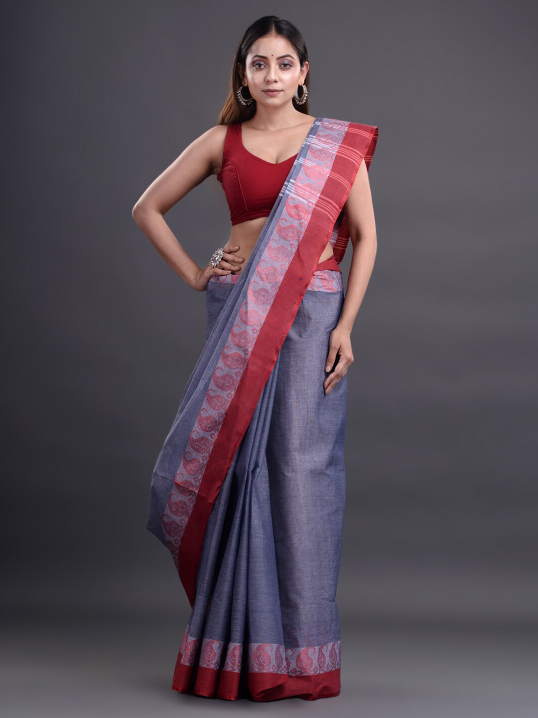 Mitera Grey & Maroon Woven Design Pure Cotton Taant Saree
Mitera Grey & Maroon Woven Design Pure Cotton Taant Saree