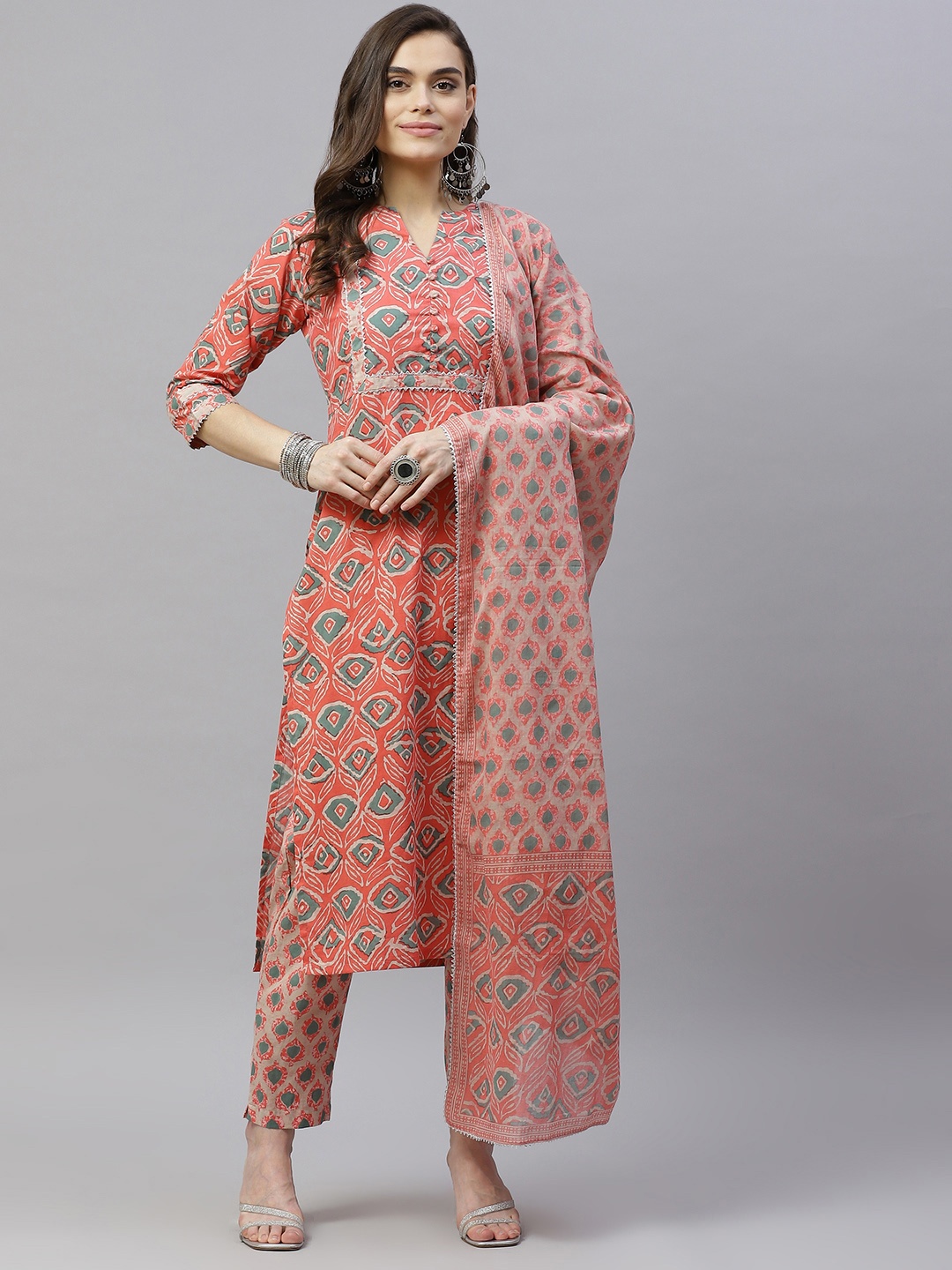 Indibelle Women Peach-Coloured Floral Printed Pure Cotton Kurta with Trousers & With Dupatta
Indibelle Women Peach-Coloured Floral Printed Pure Cotton Kurta with Trousers & With Dupatta
