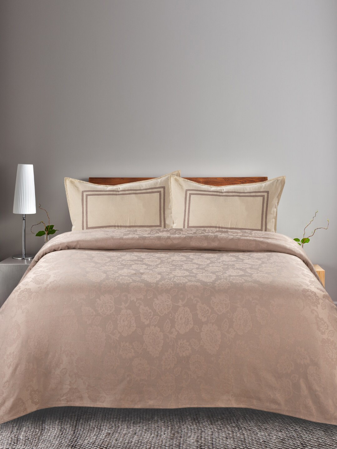Saral Home Beige 160 TC Double King Floral Pure Cotton Bedsheet With 2 Pillow Covers
Saral Home Beige 160 TC Double King Floral Pure Cotton Bedsheet With 2 Pillow Covers