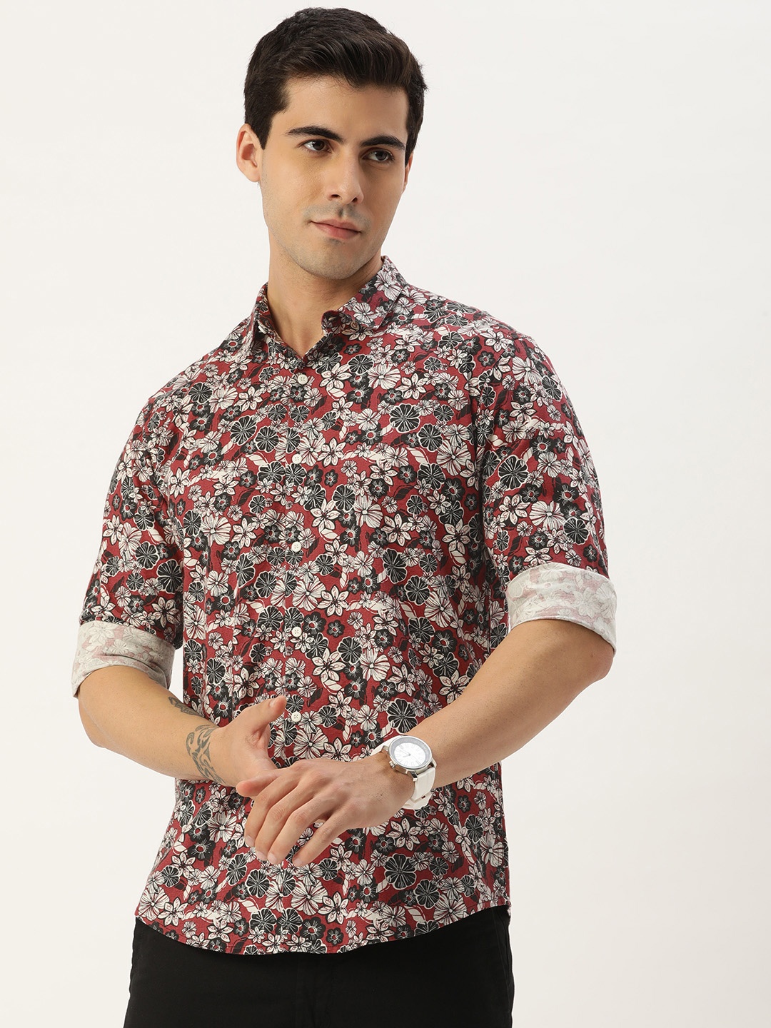 Bene Kleed Men Rust Red & White Floral Print Slim Fit Floral Printed Cotton Casual Shirt
Bene Kleed Men Rust Red & White Floral Print Slim Fit Floral Printed Cotton Casual Shirt