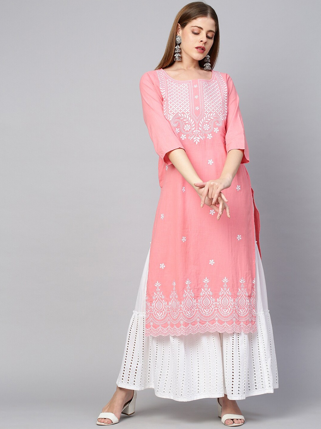 FASHOR Women Peach-Coloured & White Ethnic Motifs Embroidered Thread Work Straight Kurta
FASHOR Women Peach-Coloured & White Ethnic Motifs Embroidered Thread Work Straight Kurta