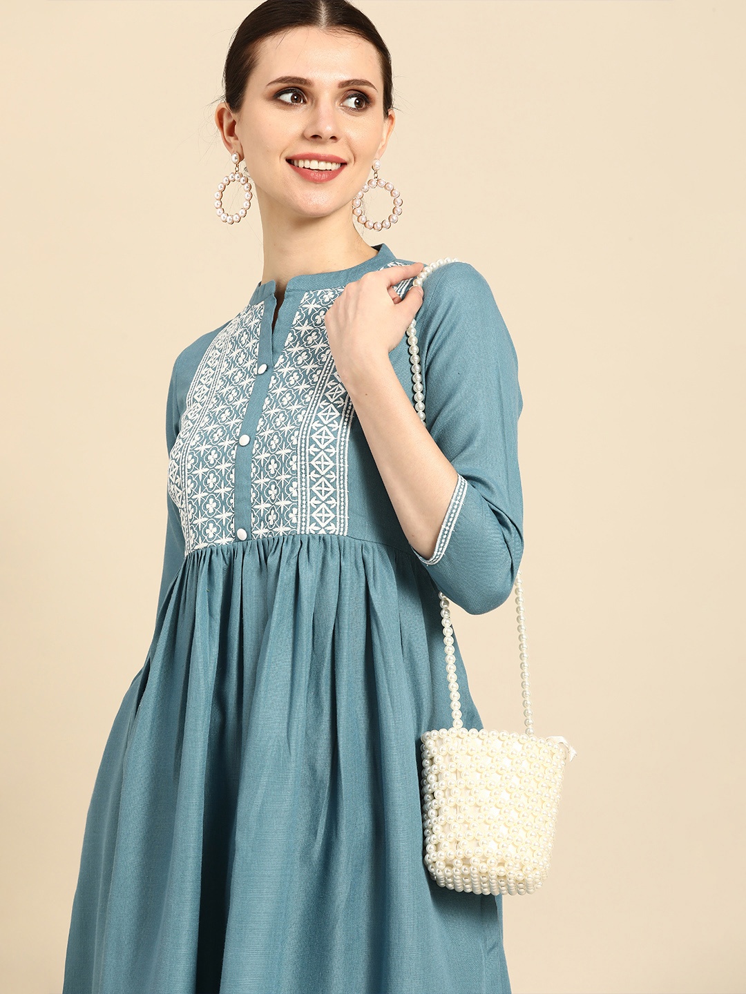 Anouk Women Blue & White Ethnic Motifs Yoke Design Pleated Anarkali Kurta with Trousers
Anouk Women Blue & White Ethnic Motifs Yoke Design Pleated Anarkali Kurta with Trousers