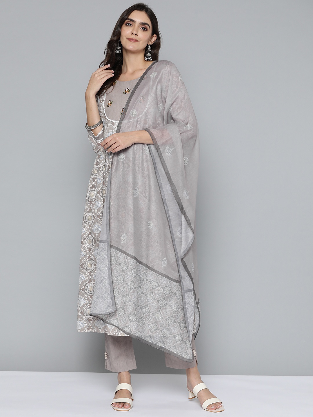 Kvsfab Women Grey Floral Embroidered Pleated Pure Cotton Kurta with Trousers & Dupatta
Kvsfab Women Grey Floral Embroidered Pleated Pure Cotton Kurta with Trousers & Dupatta