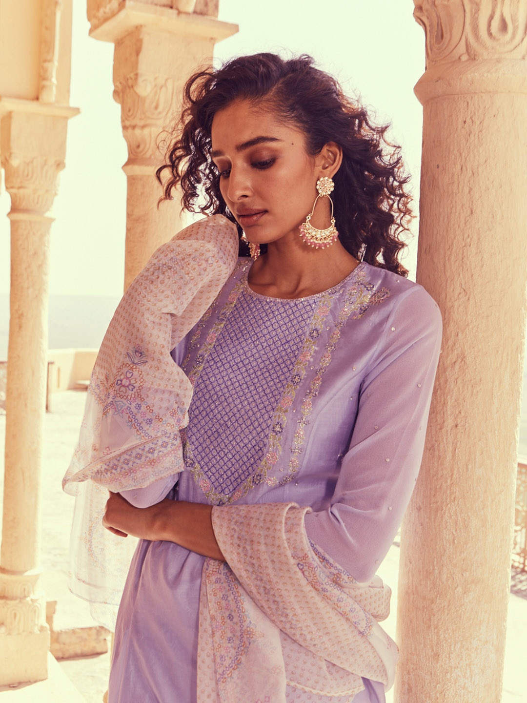 WISHFUL Women Purple Ethnic Motifs Yoke Design Thread Work Kurta with Trousers & With Dupatta
WISHFUL Women Purple Ethnic Motifs Yoke Design Thread Work Kurta with Trousers & With Dupatta