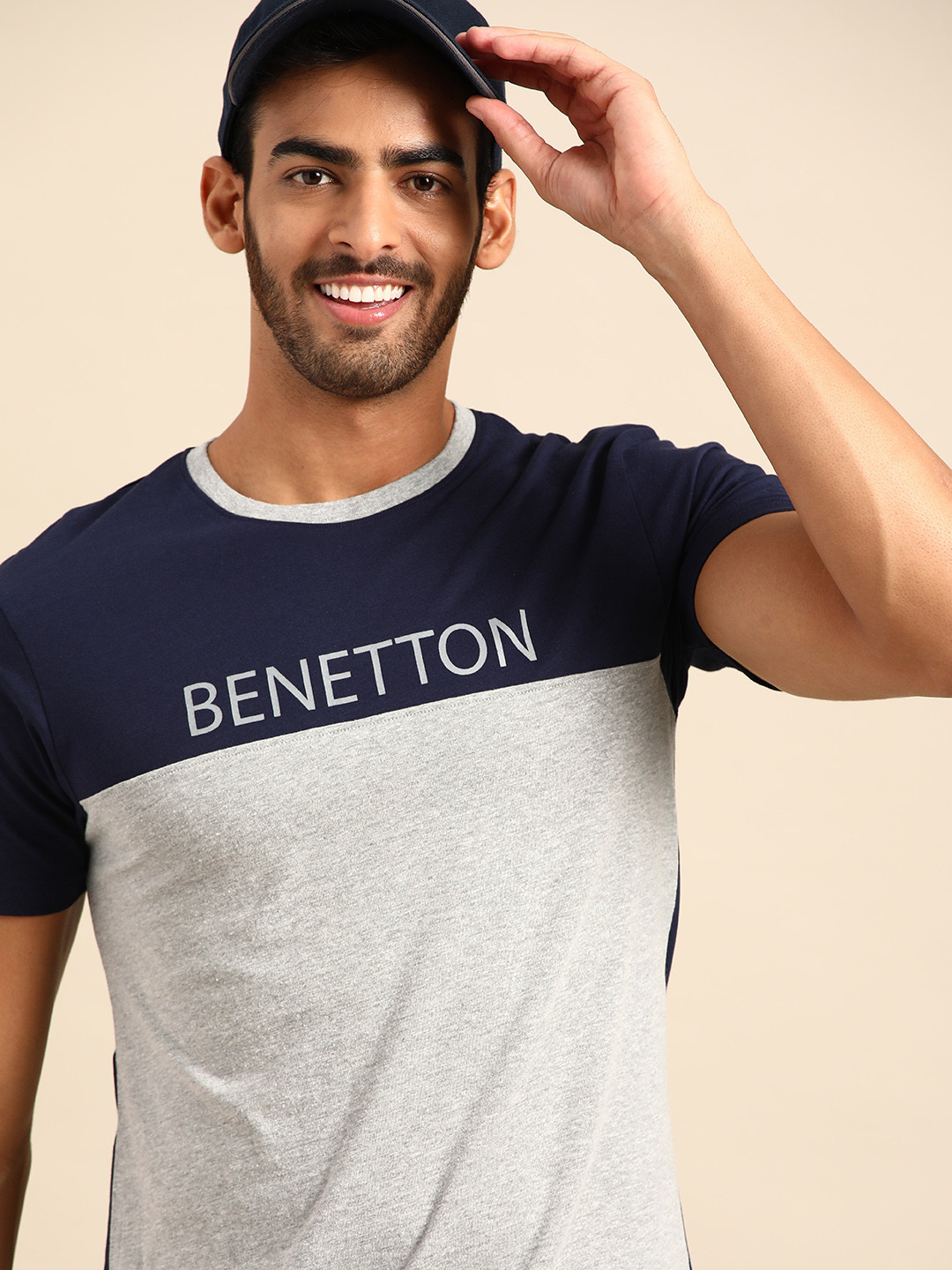 United Colors of Benetton Men Grey Melange & Navy Blue Colourblocked Pure Cotton T-shirt
United Colors of Benetton Men Grey Melange & Navy Blue Colourblocked Pure Cotton T-shirt