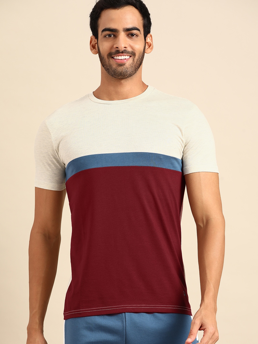 United Colors of Benetton Men Off White & Burgundy Colourblocked T-shirt