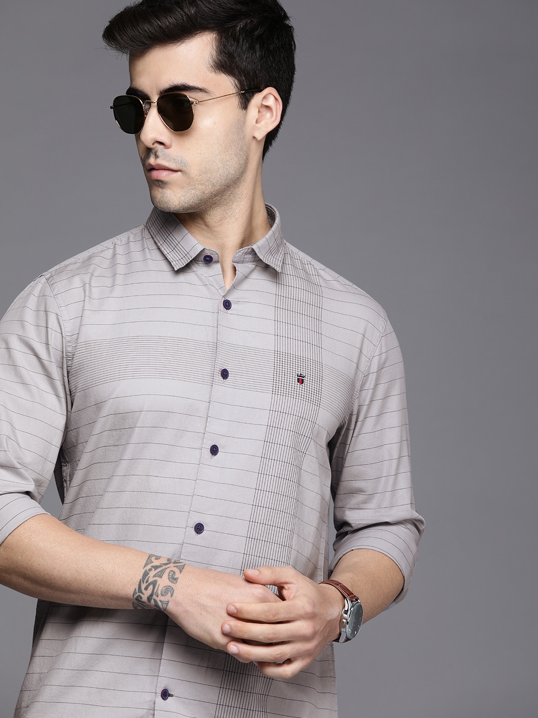 Louis Philippe Sport Men Grey & Black Super Slim Fit Striped Pure Cotton Casual Shirt
Louis Philippe Sport Men Grey & Black Super Slim Fit Striped Pure Cotton Casual Shirt