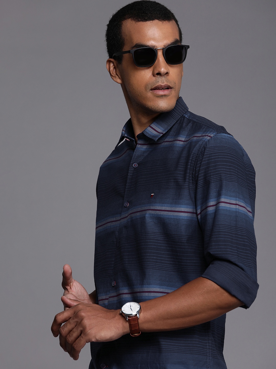 Louis Philippe Sport Men Blue & Grey Super Slim Fit Striped Pure Cotton Casual Shirt
Louis Philippe Sport Men Blue & Grey Super Slim Fit Striped Pure Cotton Casual Shirt