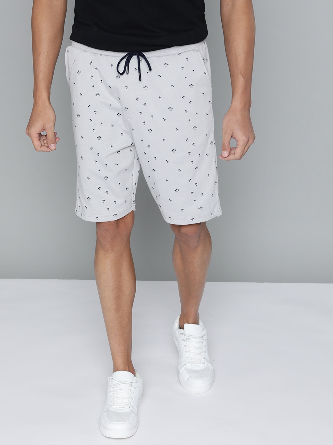 Mast & Harbour Men Grey Tropical Printed Shorts