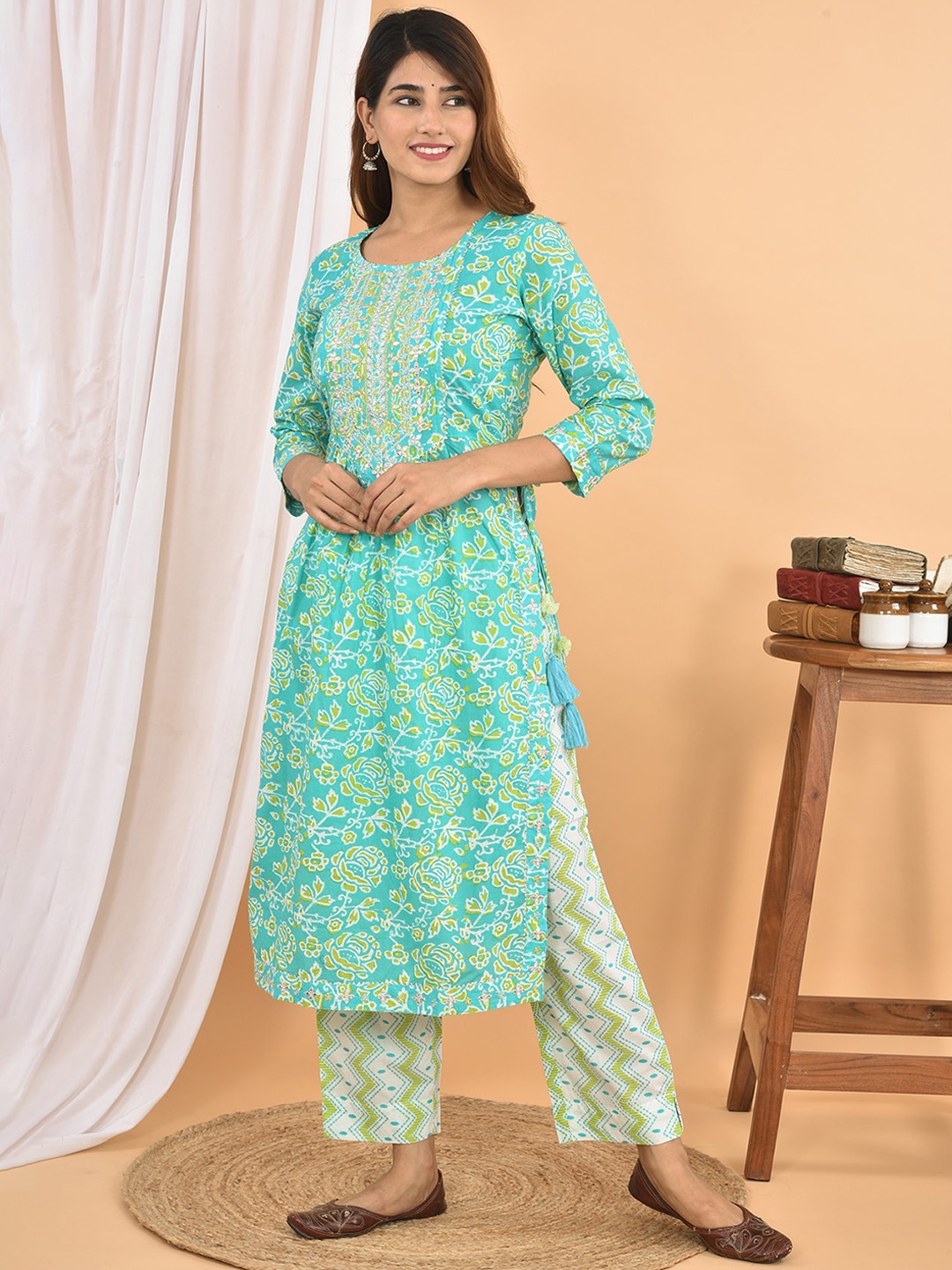 KAAJH Women Green Printed Pure Cotton Kurta with Palazzos
