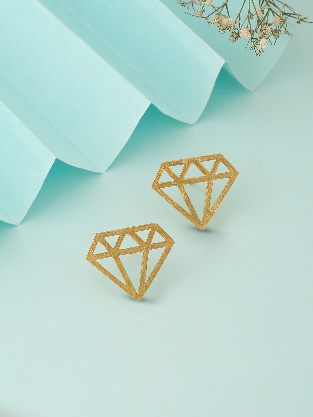 Mitali Jain Gold-Toned Diamond Shaped Studs Earrings
Mitali Jain Gold-Toned Diamond Shaped Studs Earrings