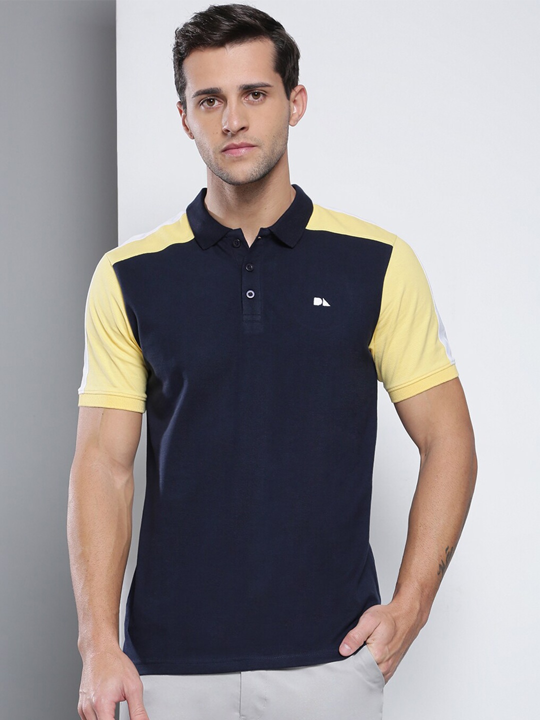 Dennis Lingo Men Navy Blue & Yellow Colourblocked Polo Collar Slim Fit Cotton T-shirt
Dennis Lingo Men Navy Blue & Yellow Colourblocked Polo Collar Slim Fit Cotton T-shirt