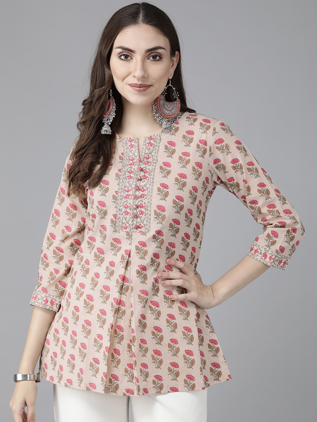 Rain & Rainbow Women Peach-Coloured & Red Ethnic Printed Sequinned Pure Cotton Kurti
Rain & Rainbow Women Peach-Coloured & Red Ethnic Printed Sequinned Pure Cotton Kurti