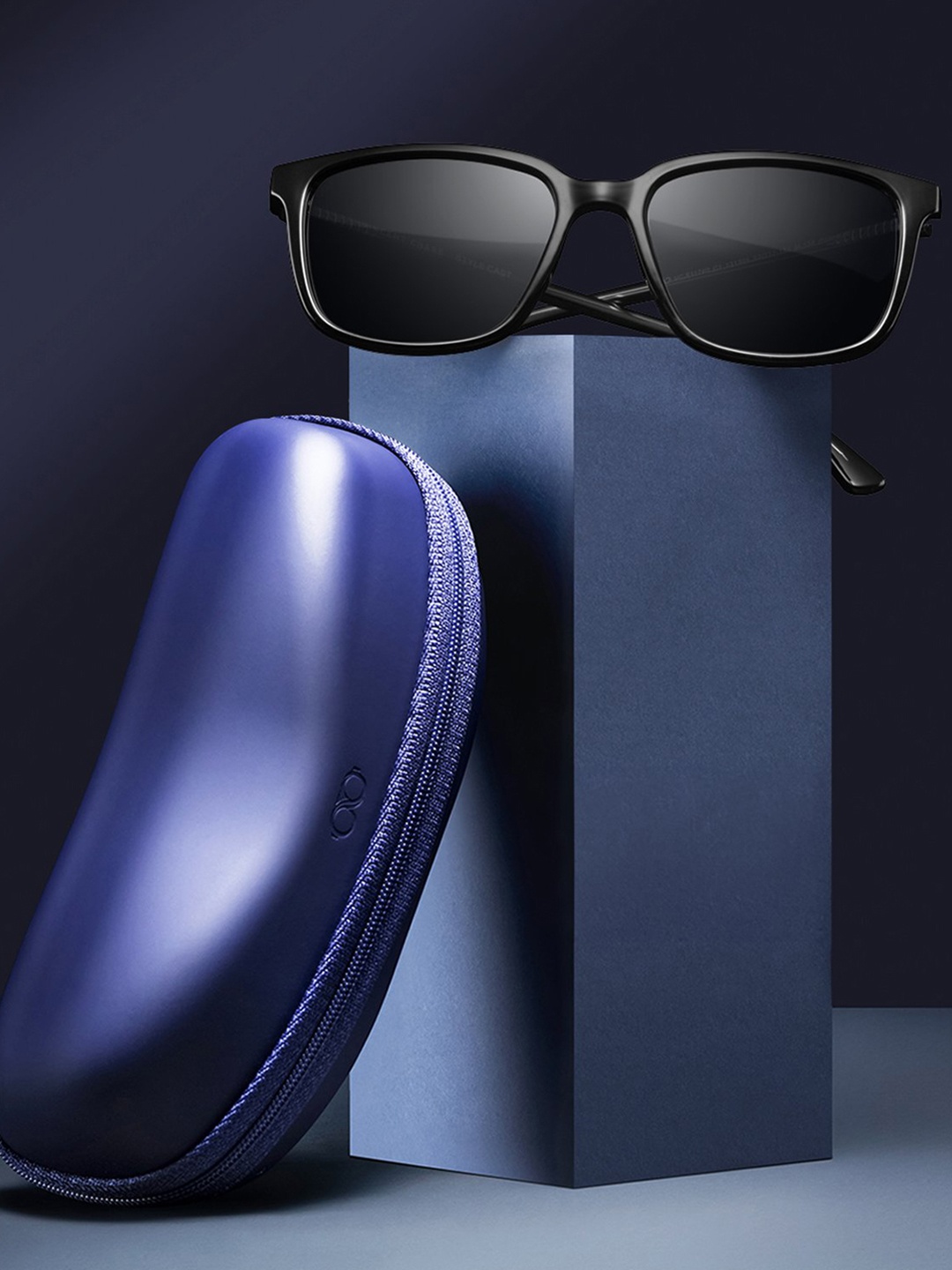 Vincent Chase by Lenskart Unisex Grey Lens & Black Wayfarer Sunglasses with UV Protected Lens - 131309
Vincent Chase by Lenskart Unisex Grey Lens & Black Wayfarer Sunglasses with UV Protected Lens - 131309