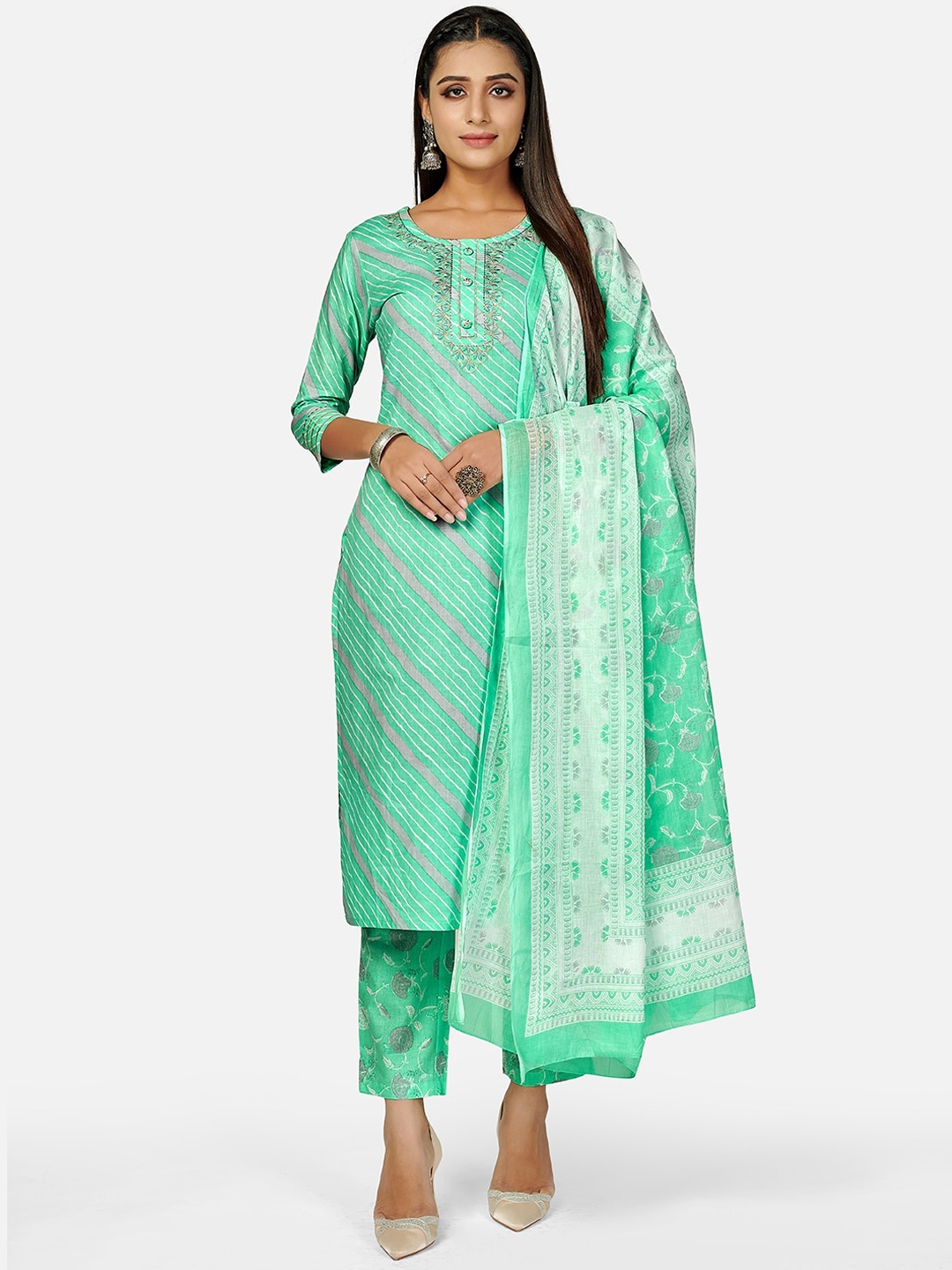 Vbuyz Women Sea Green Ethnic Motifs Printed Pure Cotton Kurta with Trousers & With Dupatta
Vbuyz Women Sea Green Ethnic Motifs Printed Pure Cotton Kurta with Trousers & With Dupatta