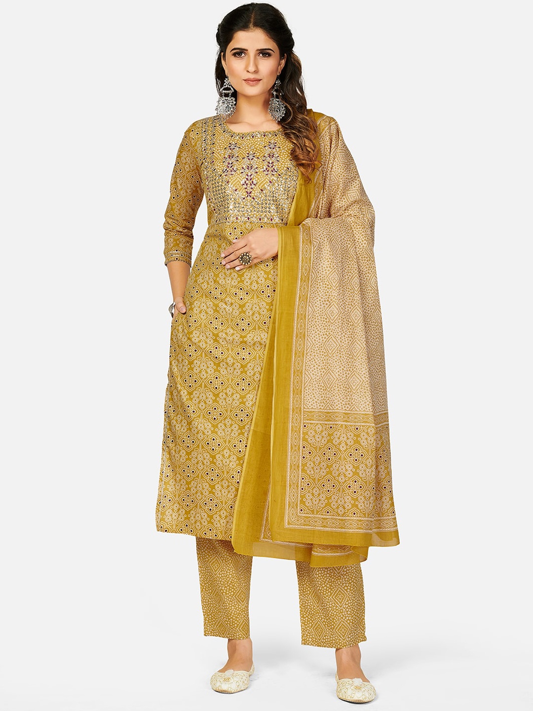Vbuyz Women Yellow Ethnic Motifs Printed Gotta Patti Pure Cotton Kurta with Trousers & With Dupatta
Vbuyz Women Yellow Ethnic Motifs Printed Gotta Patti Pure Cotton Kurta with Trousers & With Dupatta