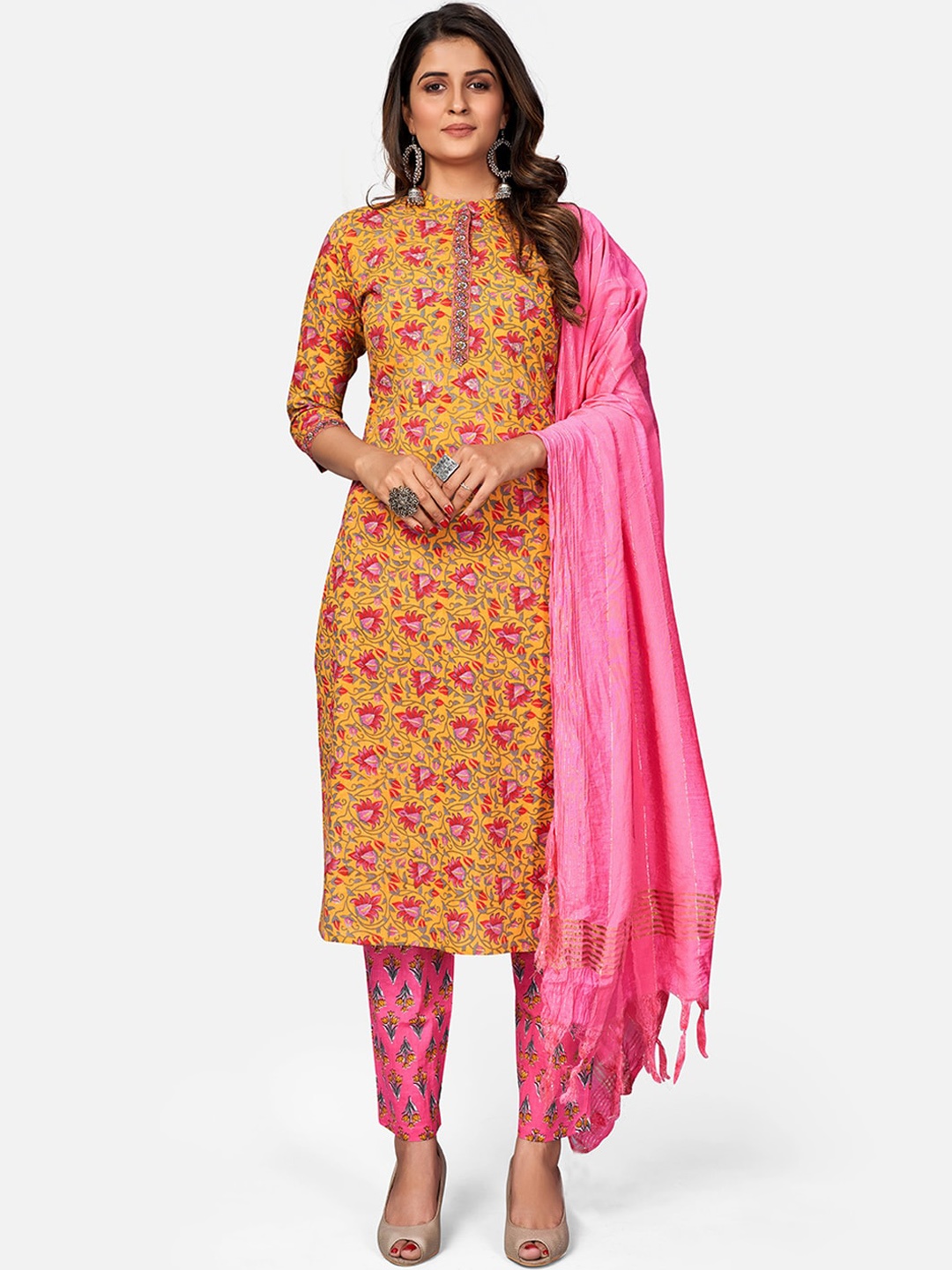 Vbuyz Women Mustard Yellow Floral Printed Pure Cotton Kurta with Trousers & With Dupatta
Vbuyz Women Mustard Yellow Floral Printed Pure Cotton Kurta with Trousers & With Dupatta