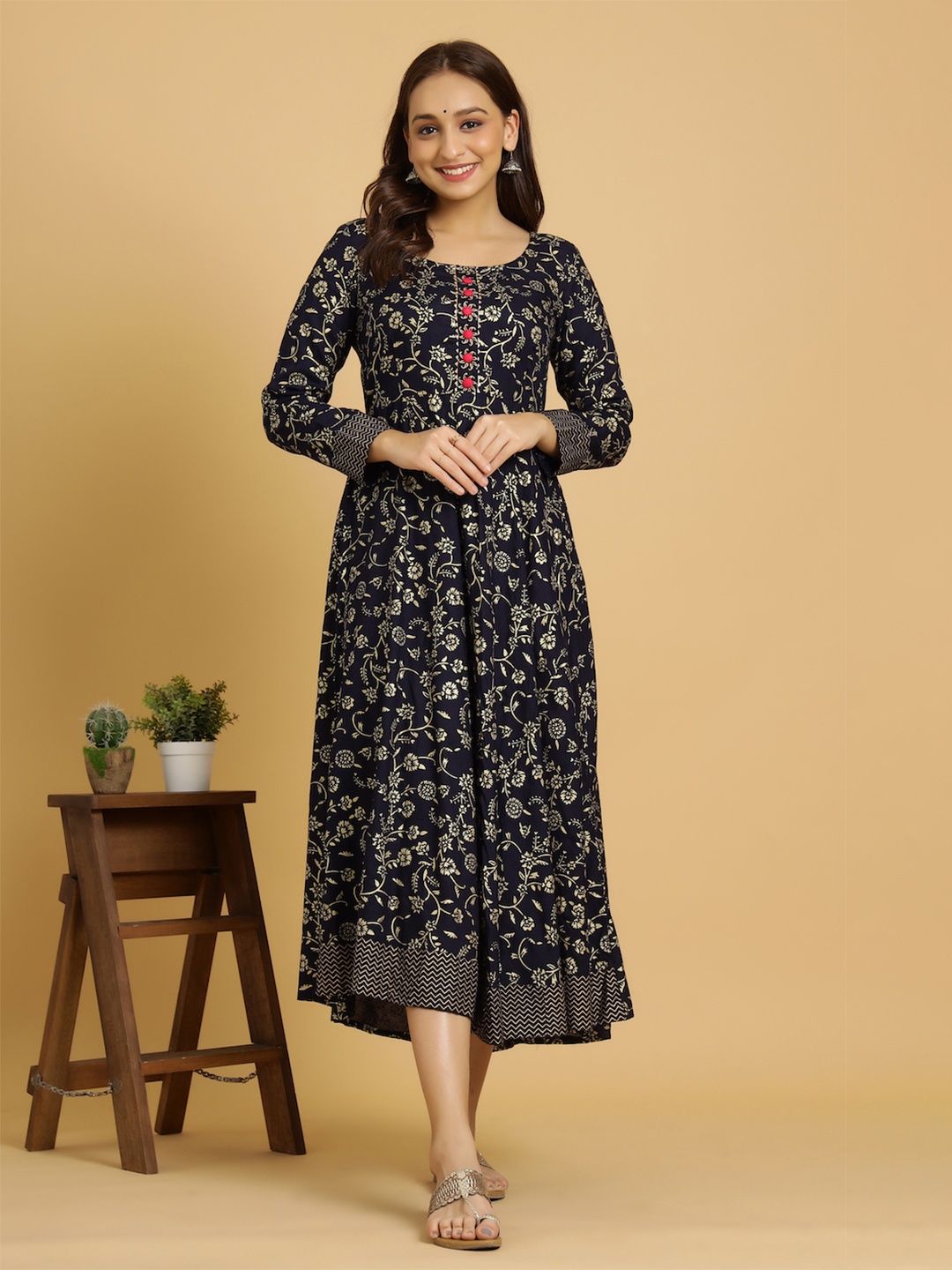 KEEP CART Women Navy Blue & Gold Ethnic Motifs Embroidered Gotta Patti Anarkali Kurta
KEEP CART Women Navy Blue & Gold Ethnic Motifs Embroidered Gotta Patti Anarkali Kurta