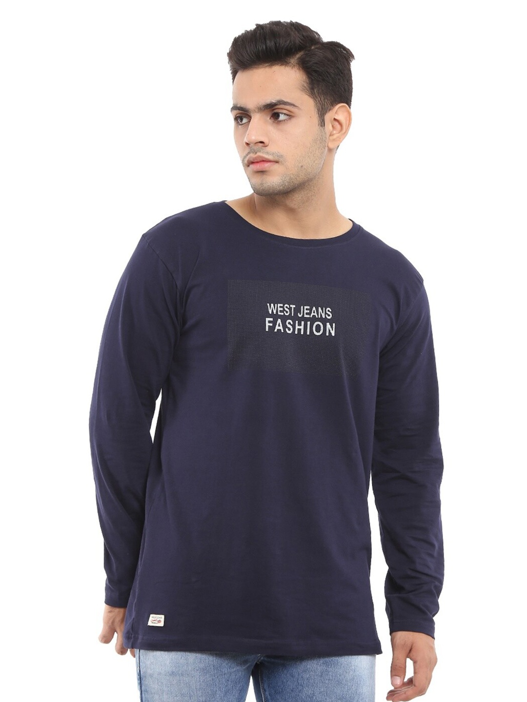 V-Mart Men Navy Blue & White Pure Cotton Typography Print Round Neck Slim Fit T-shirt
V-Mart Men Navy Blue & White Pure Cotton Typography Print Round Neck Slim Fit T-shirt