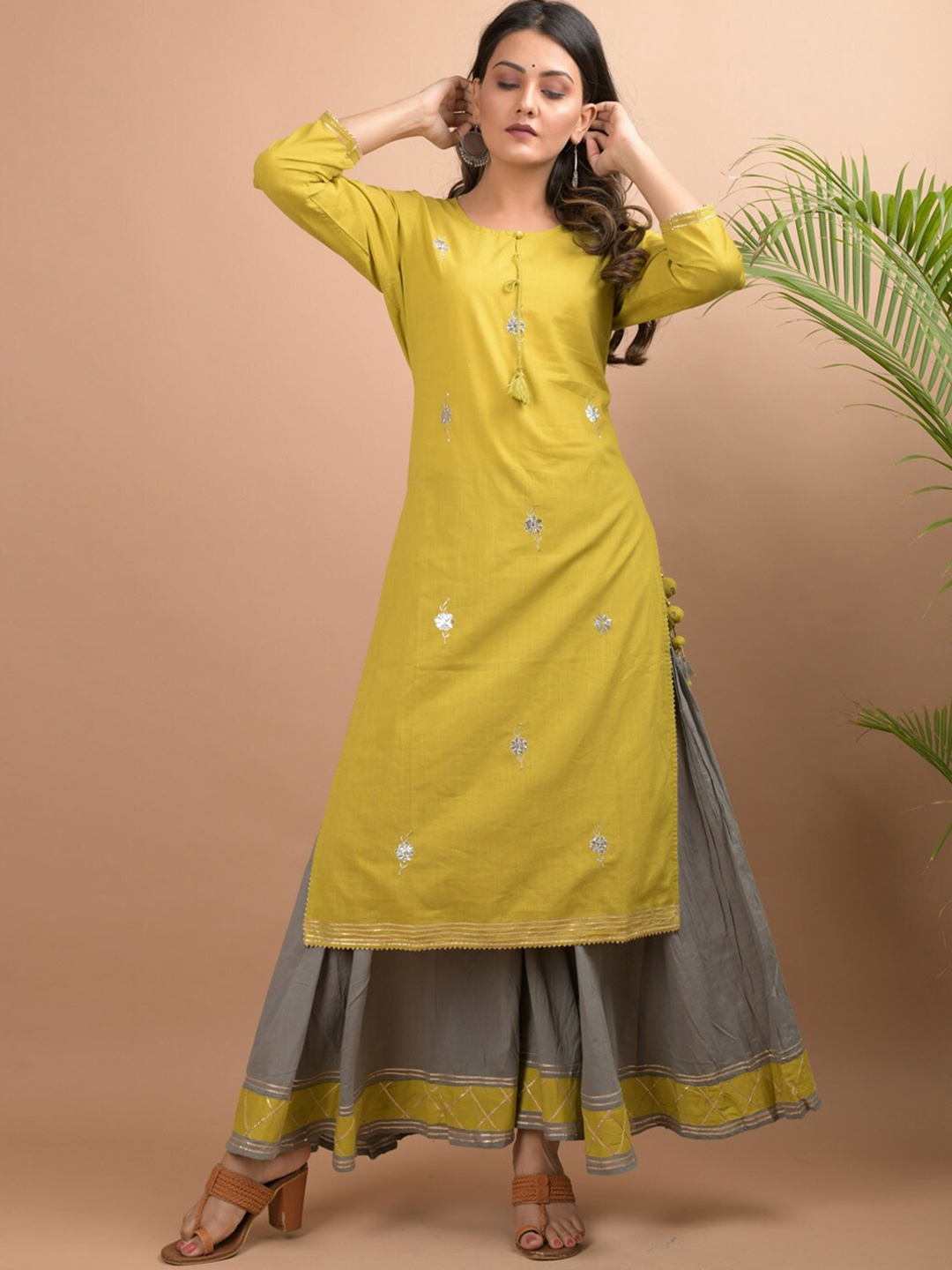KAAJH Women Green Ethnic Motifs Embroidered Mirror Work Pure Cotton Kurta with Sharara & With Dupatta
KAAJH Women Green Ethnic Motifs Embroidered Mirror Work Pure Cotton Kurta with Sharara & With Dupatta