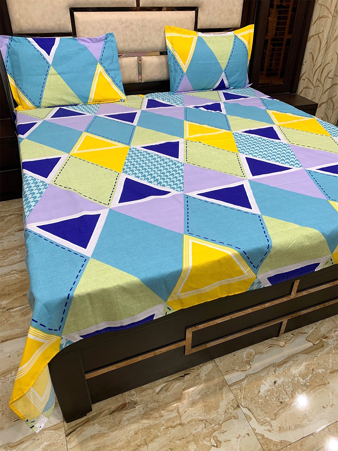 Pure Decor Blue & Yellow Geometric 300 TC Queen Bedsheet with 2 Pillow Covers