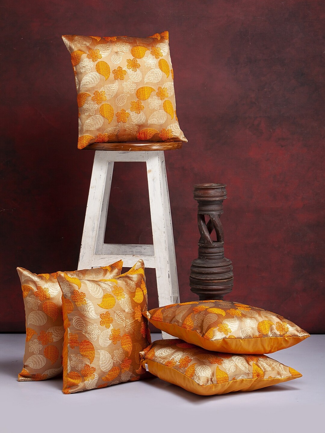 Alina decor Yellow & Gold-Toned Set of 5 Ethnic Motifs Brocade Square Cushion Covers
Alina decor Yellow & Gold-Toned Set of 5 Ethnic Motifs Brocade Square Cushion Covers