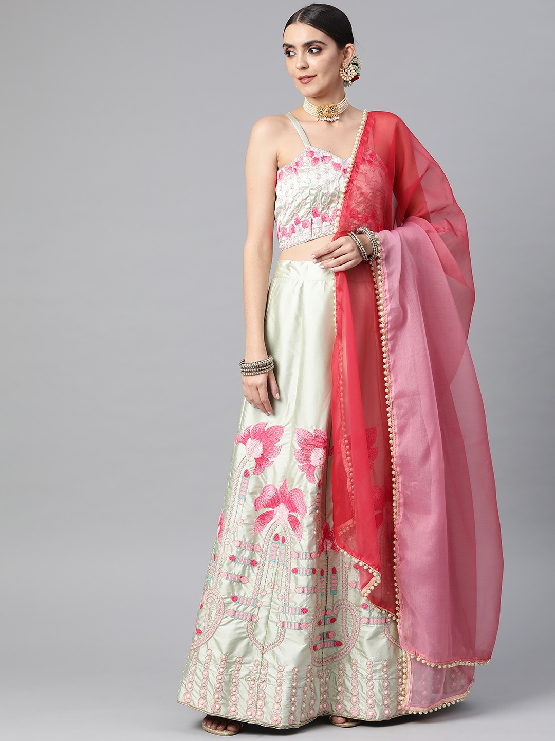 Readiprint Fashions Green & Pink Embroidered Unstitched Lehenga & Blouse With Dupatta
Readiprint Fashions Green & Pink Embroidered Unstitched Lehenga & Blouse With Dupatta