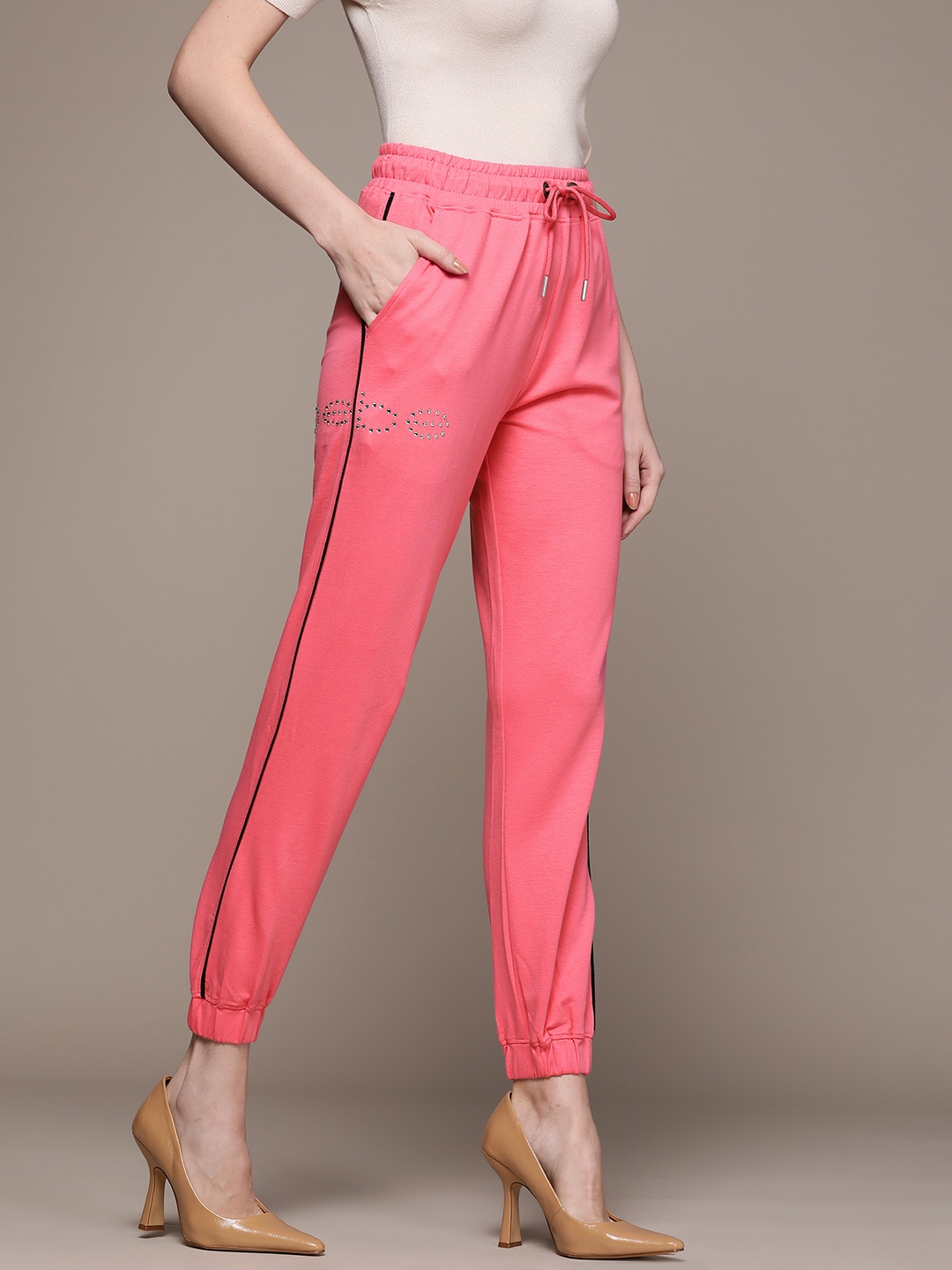 bebe Women Sangaria Sunset Lounge Brand Logo Printed Pure Cotton Regular Joggers, Pink
bebe Women Sangaria Sunset Lounge Brand Logo Printed Pure Cotton Regular Joggers, Pink