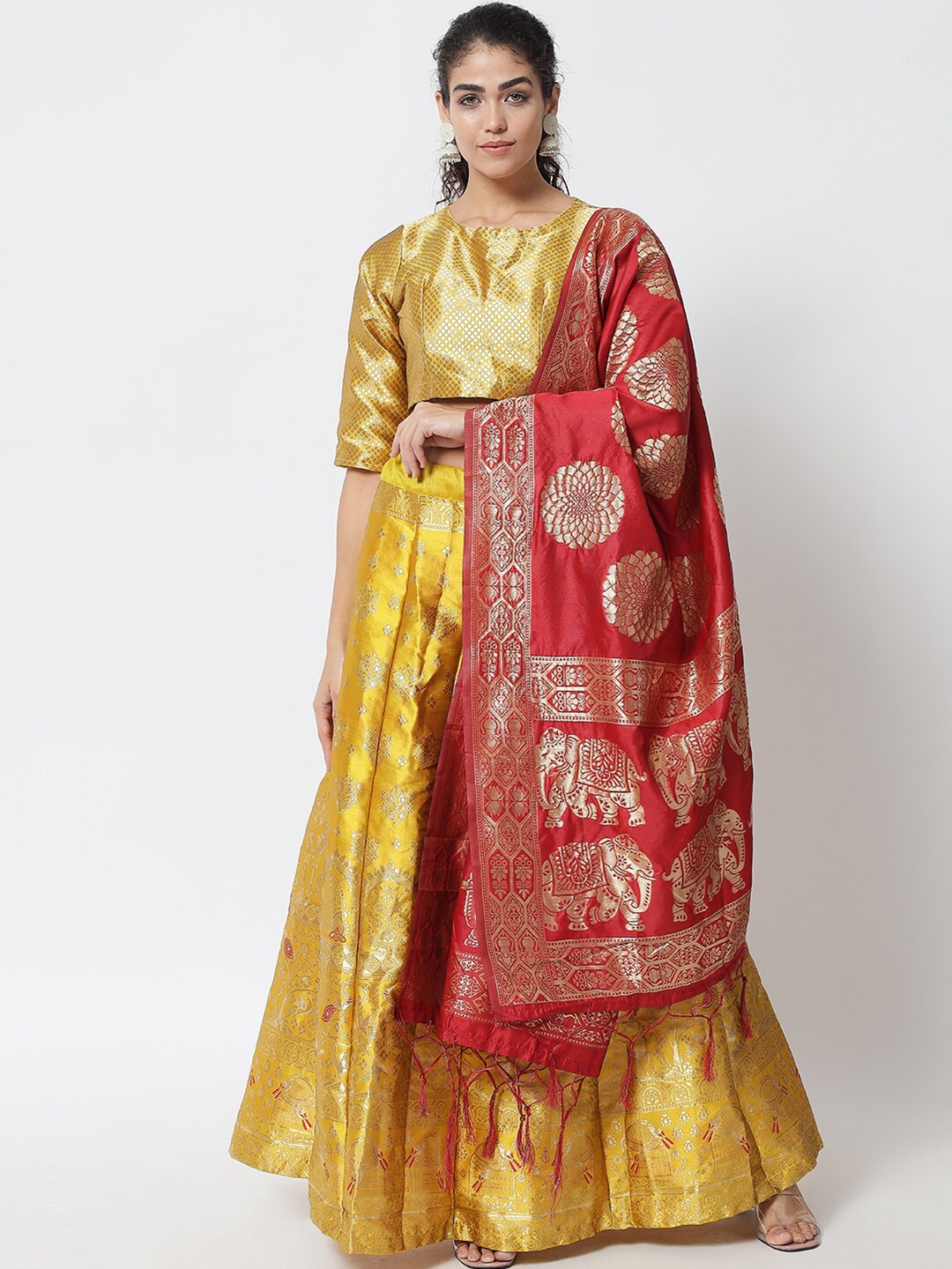DIVASTRI Yellow & Red Banarasi Silk Ready to Wear Lehenga & Unstitched Blouse With Dupatta
DIVASTRI Yellow & Red Banarasi Silk Ready to Wear Lehenga & Unstitched Blouse With Dupatta