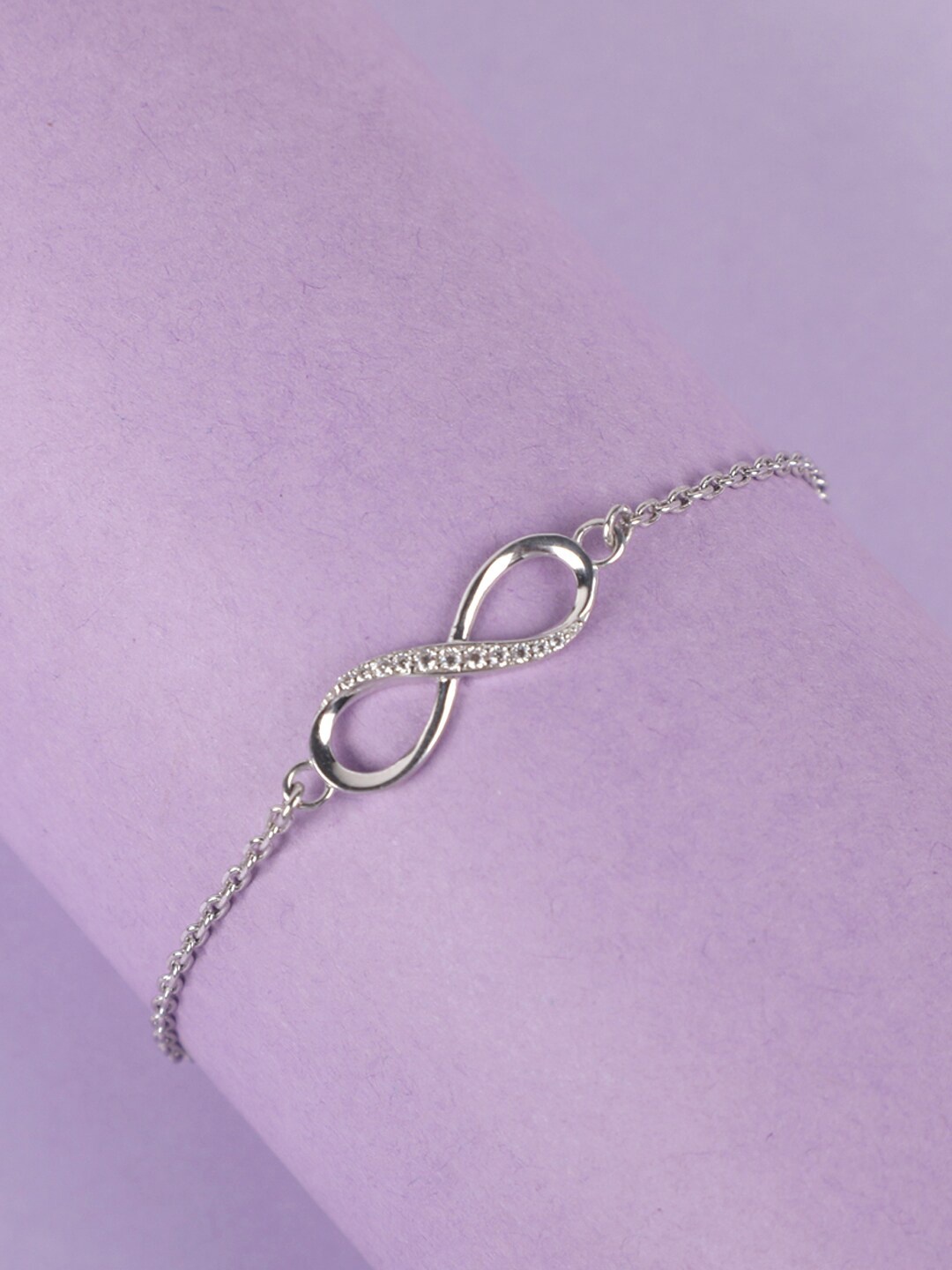 Clara Women Silver-Toned Sterling Silver Cubic Zirconia Rhodium-Plated Kada Bracelet
Clara Women Silver-Toned Sterling Silver Cubic Zirconia Rhodium-Plated Kada Bracelet