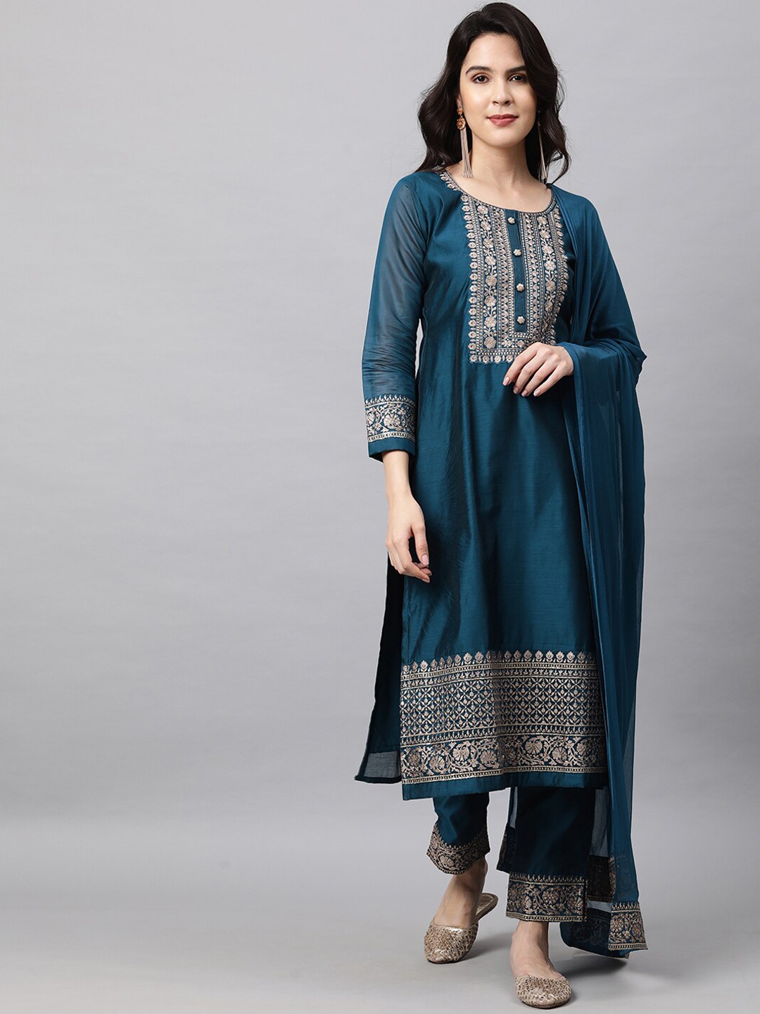 FASHOR Women Teal Printed Thread Work Chanderi Silk Kurta with Trousers & With Dupatta
FASHOR Women Teal Printed Thread Work Chanderi Silk Kurta with Trousers & With Dupatta