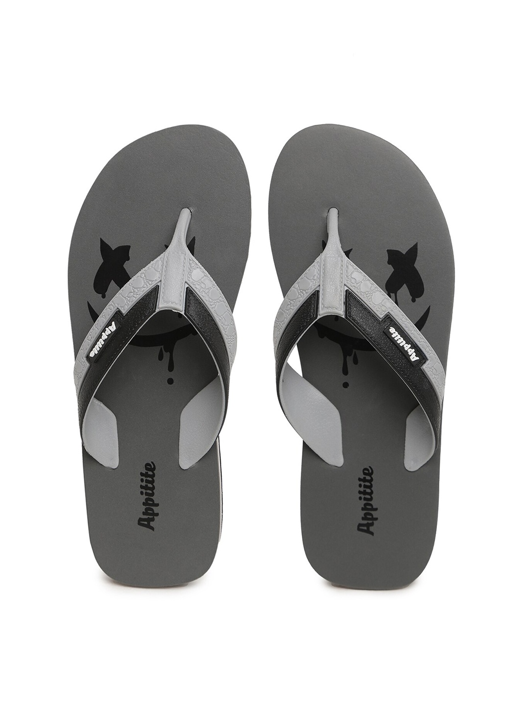 APPITITE Men Grey & Black Printed Rubber Slip-On