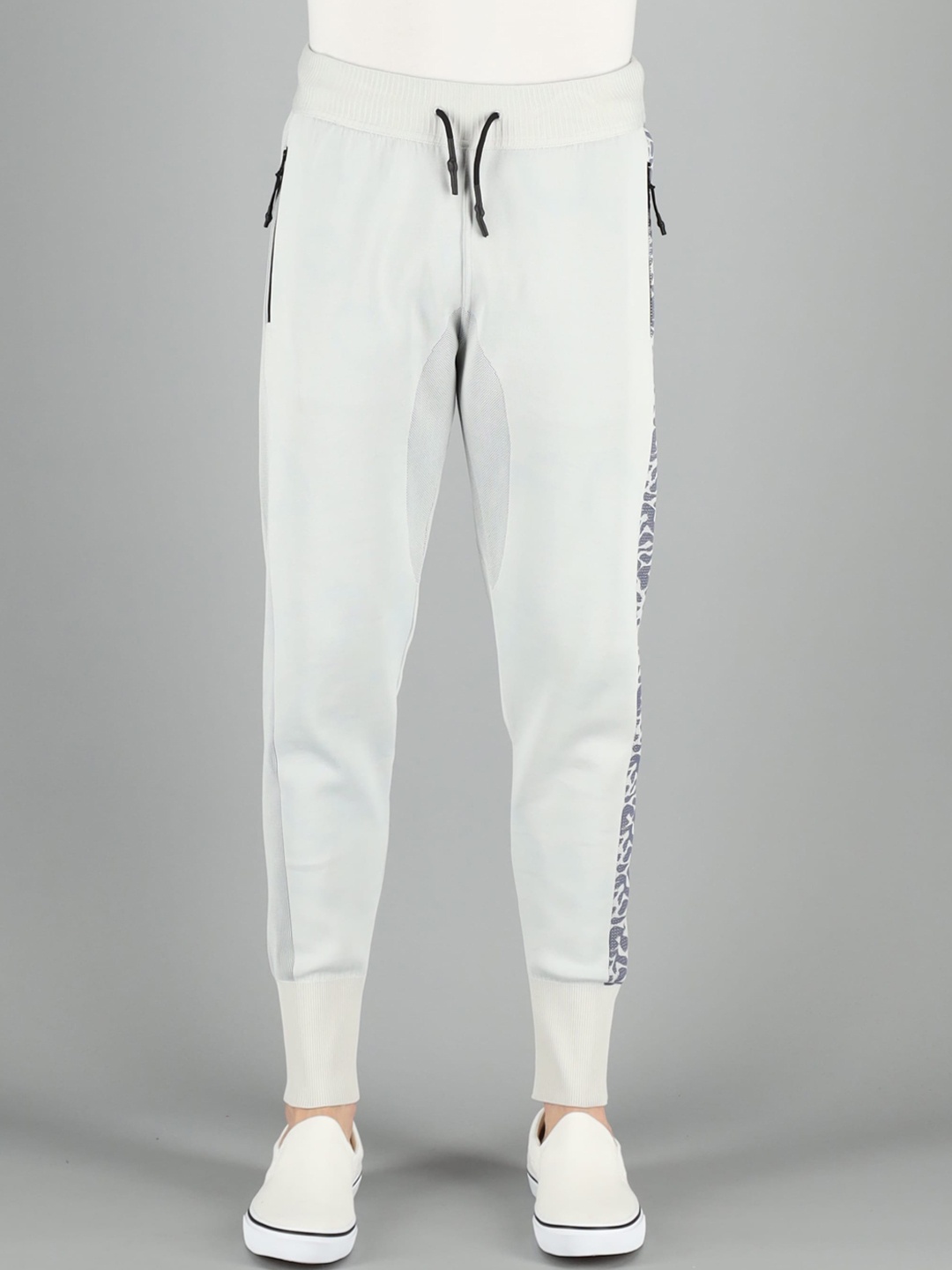FREESOUL Men Off-White Solid Joggers