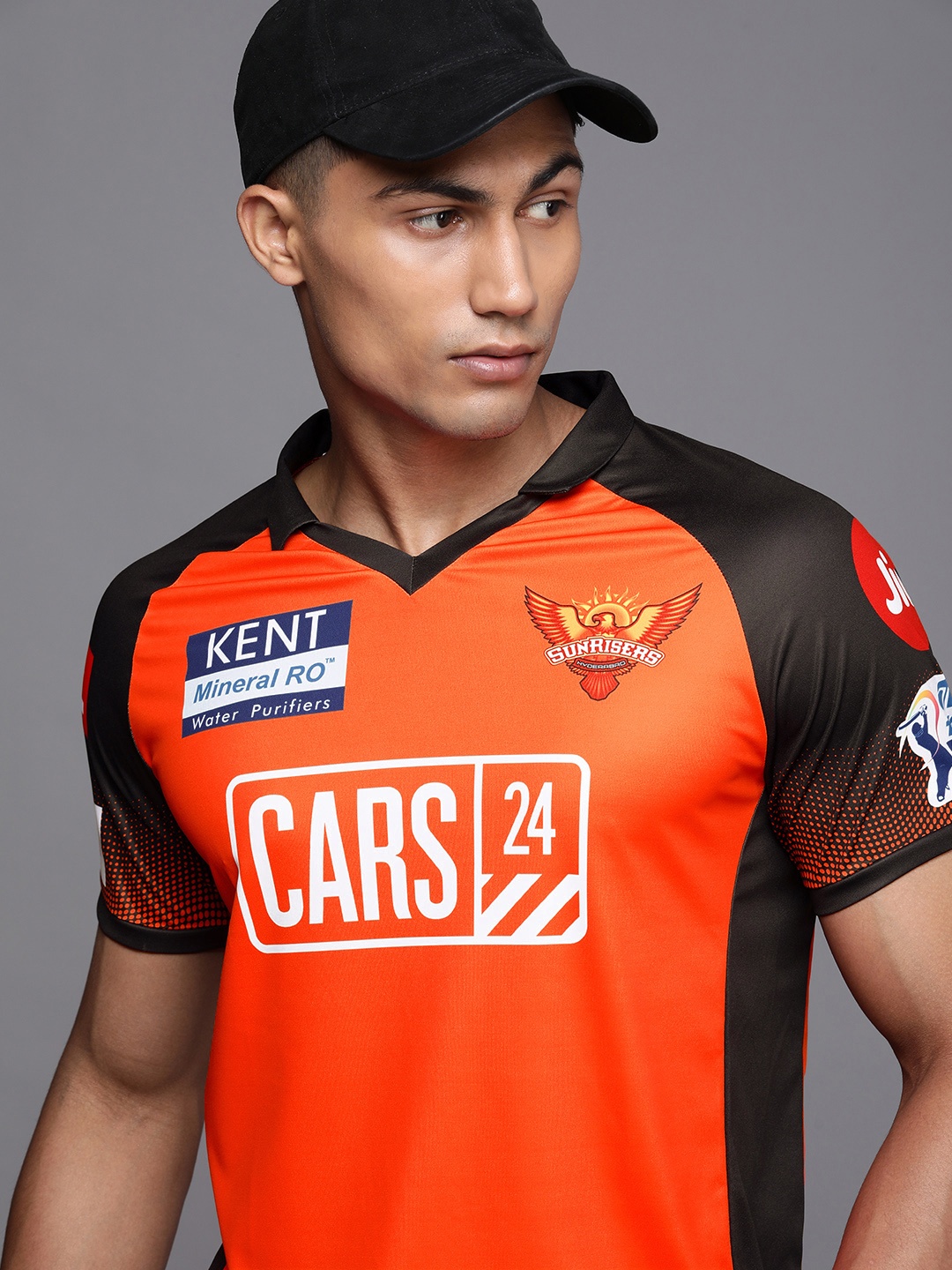 WROGN ACTIVE Men Orange Printed Raglan Sleeves IPL Sunrisers Hyderabad Polo Collar T-shirt
WROGN ACTIVE Men Orange Printed Raglan Sleeves IPL Sunrisers Hyderabad Polo Collar T-shirt
