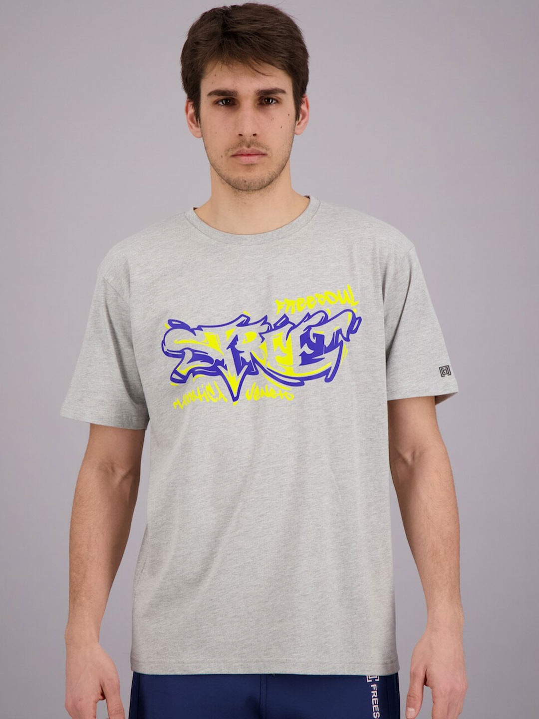 FREESOUL Men Grey Melange & Yellow Printed Drop-Shoulder Sleeves T-shirt