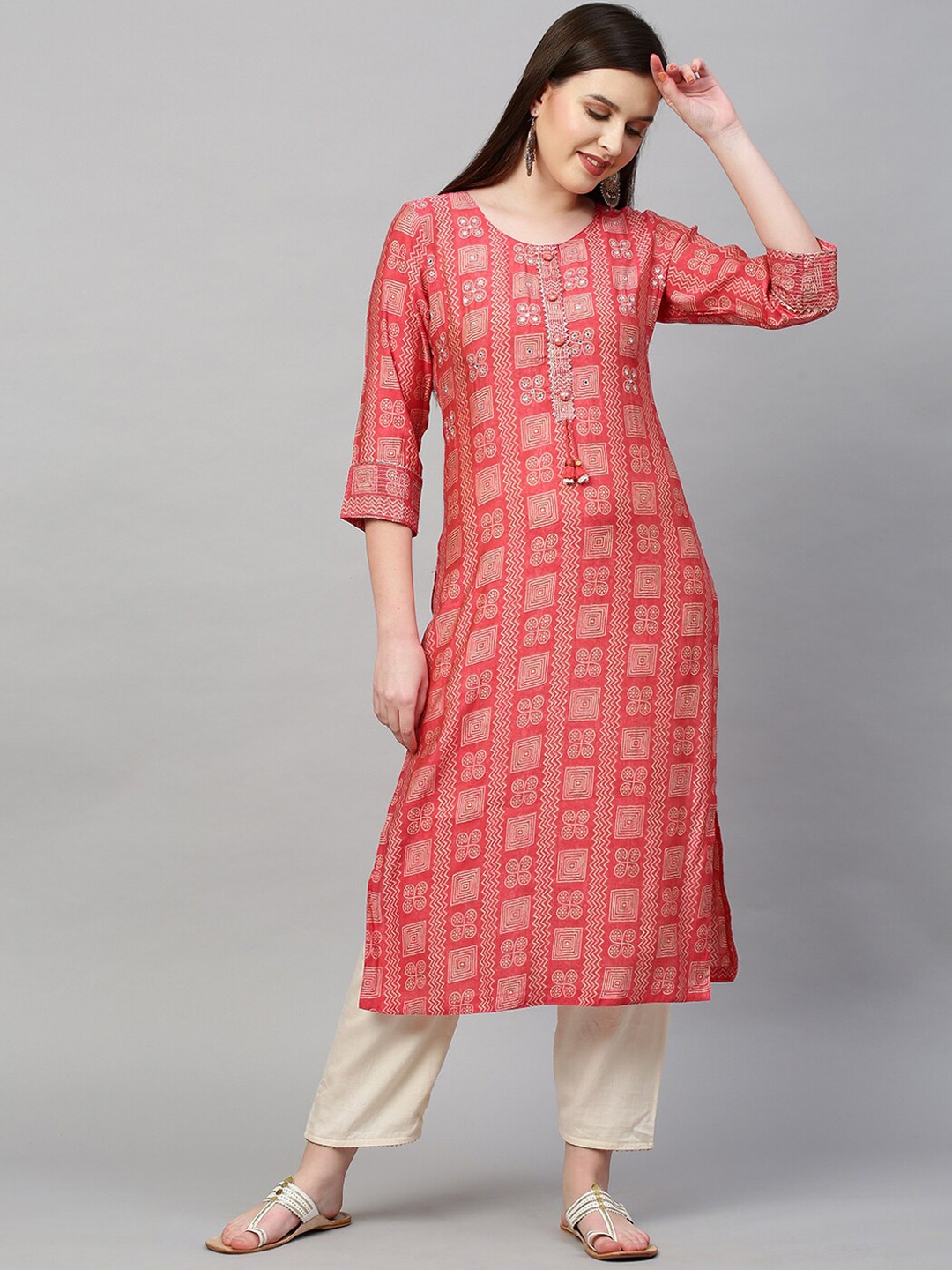 FASHOR Women Peach-Coloured & Beige Geometric Screen Printed Mirror Work Straight Kurta
FASHOR Women Peach-Coloured & Beige Geometric Screen Printed Mirror Work Straight Kurta