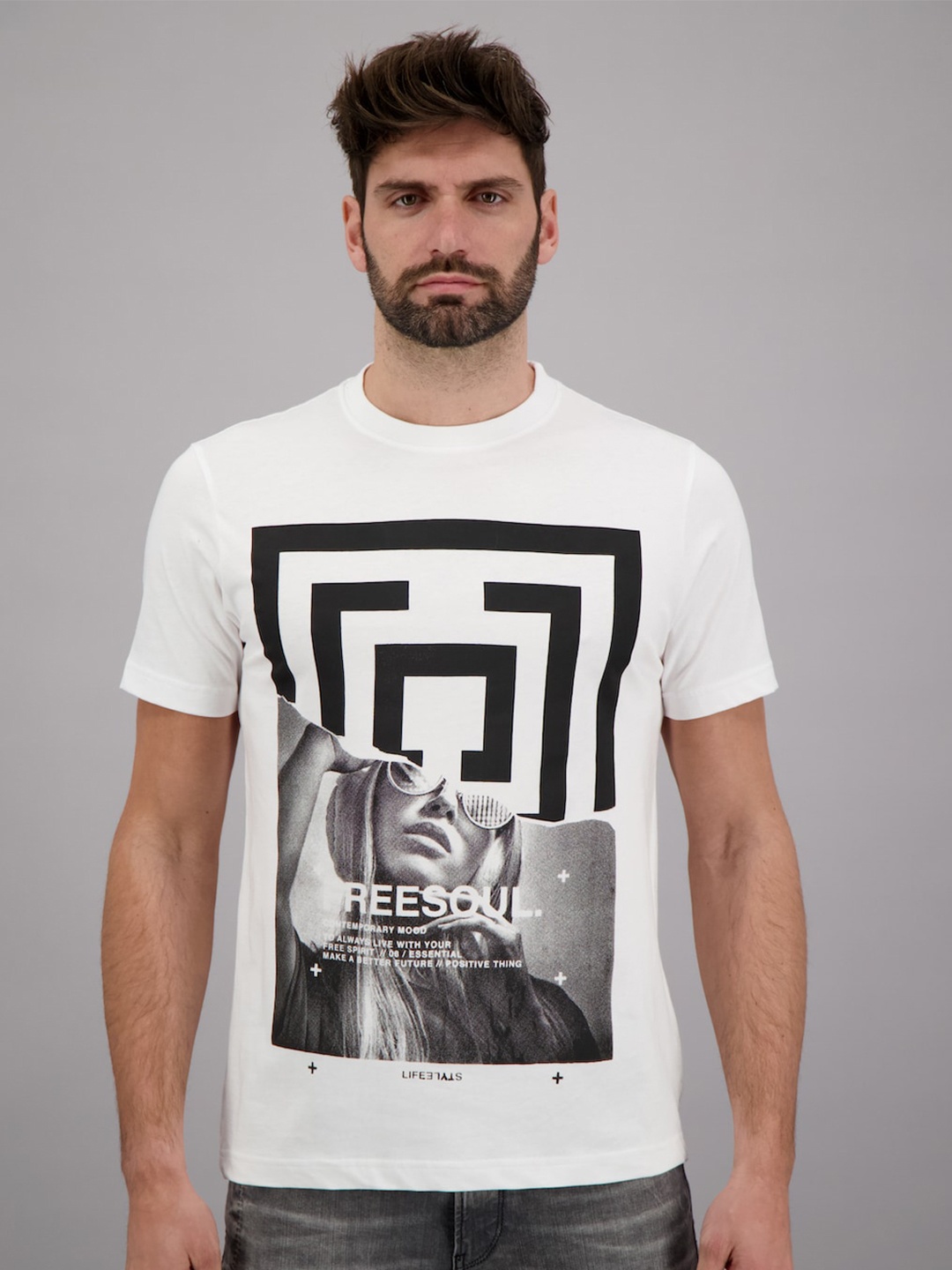 FREESOUL Men White & Black Printed Cotton T-shirt